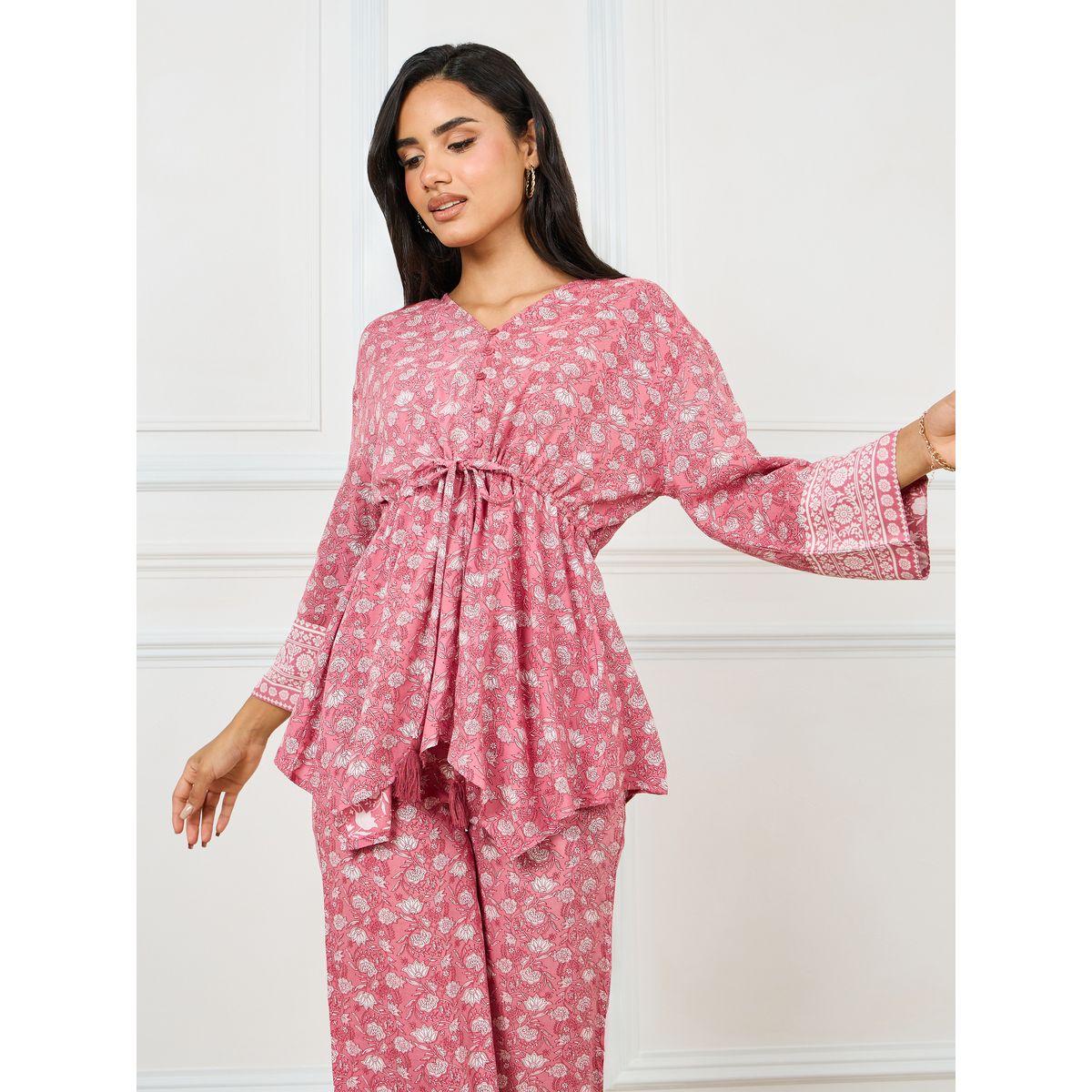 Styli Elevate Asymmetric Hem All Over Print Top & Pants Set-women-clothing-coordsets-image-2