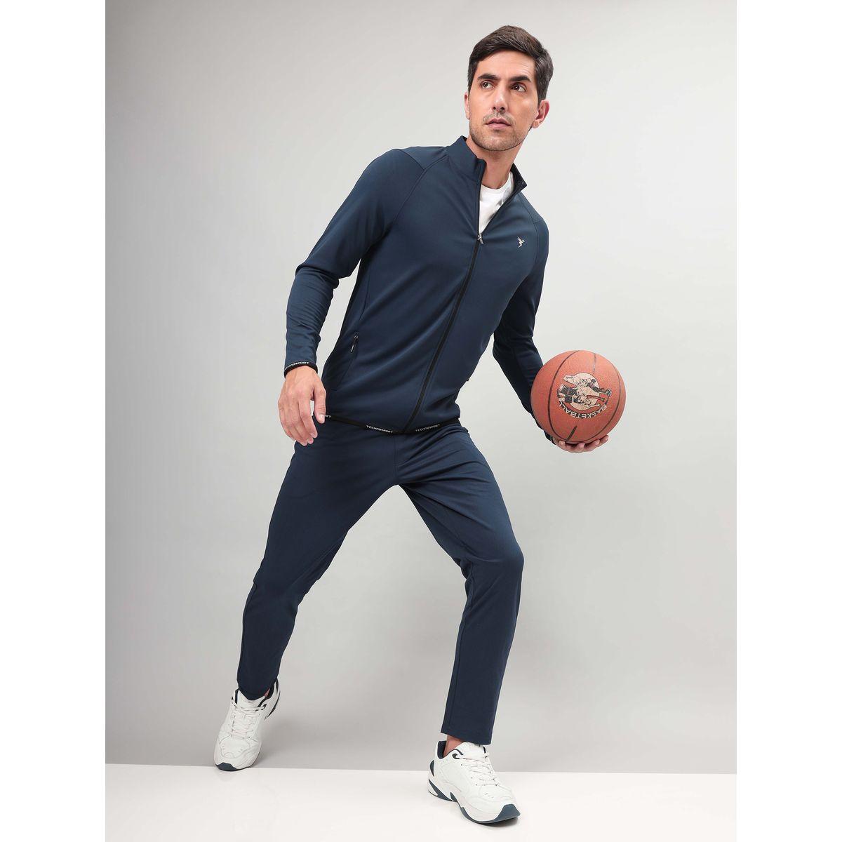 جاكيت بقصة سليم فت وياقة عالية-men-clothing-jacketsandblazers-jackets-image-8