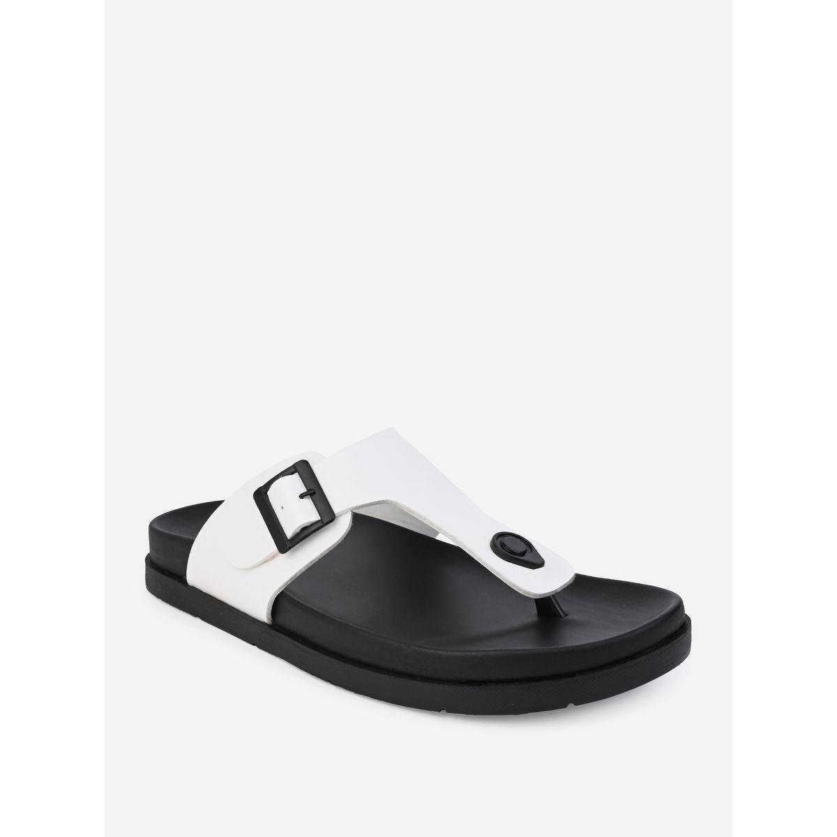 صندل مريح مزين بإبزيم غلق-men-shoes-sandals-image-4