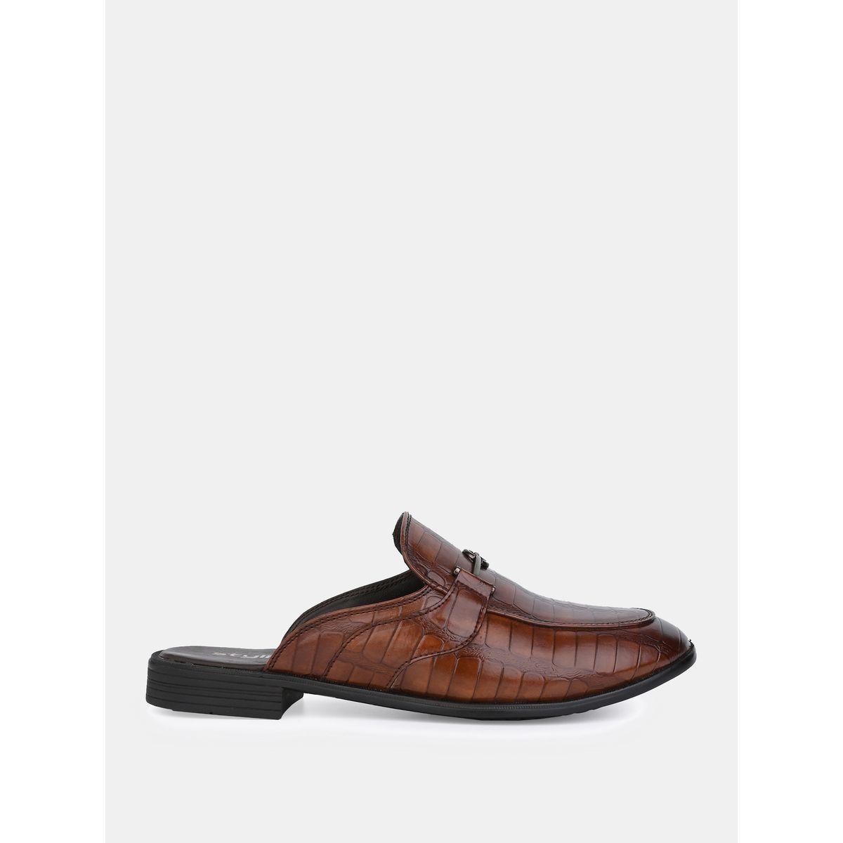 حذاء ميولز مزين بحلية معدنية براقة-men-shoes-loafersandmoccasins-image-5