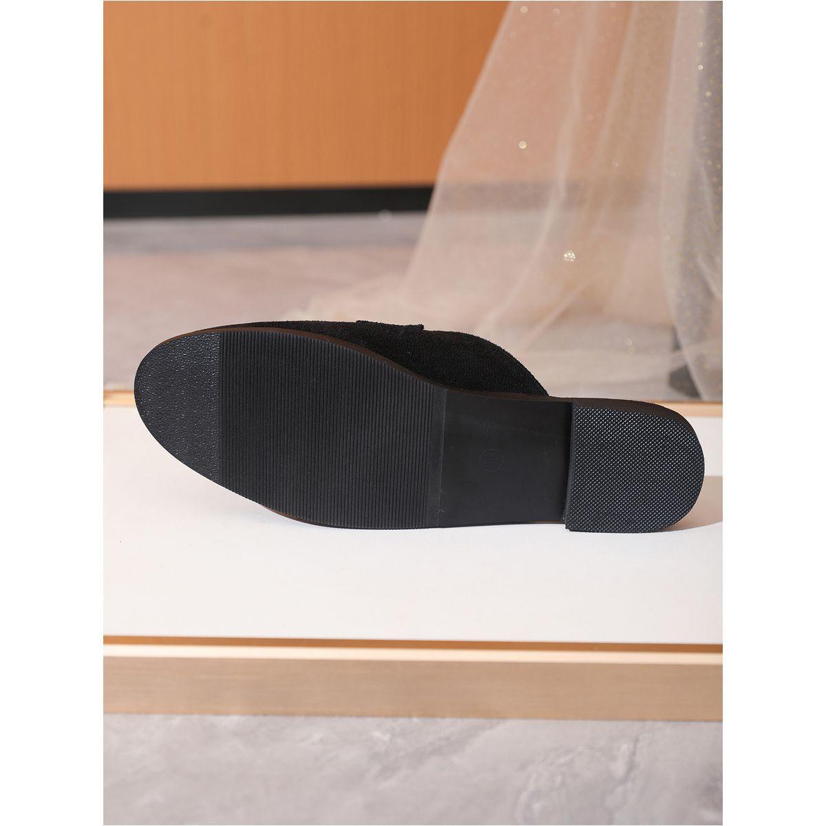 حذاء ميولز مزين بحلية معدنية سنِيك-أ-بِيك × ستايلي-women-shoes-flats-mules-image-6