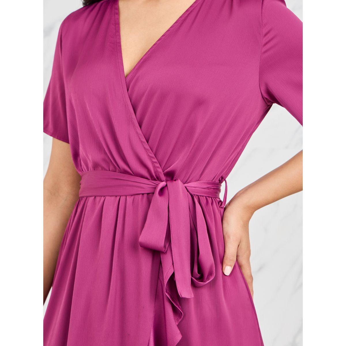 فستان ميدي بنمط لف وتفاصيل كشكش-women-clothing-dresses-image-4