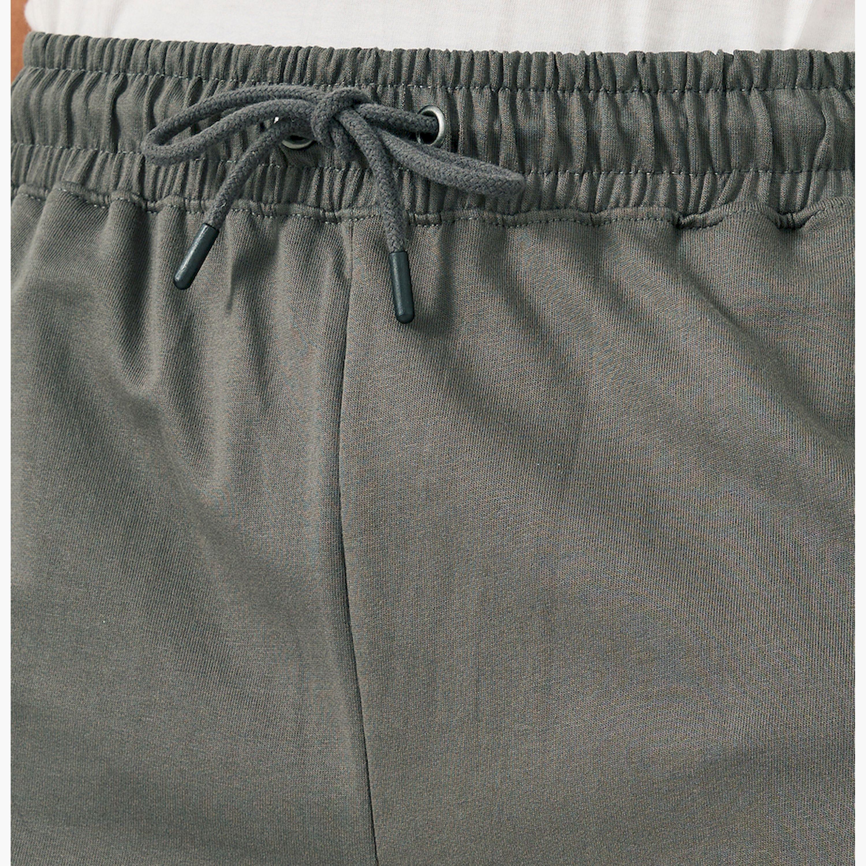 ستايلي - شورت سادة كبير الحجم مع رباط-men-clothing-bottoms-shorts-image-3