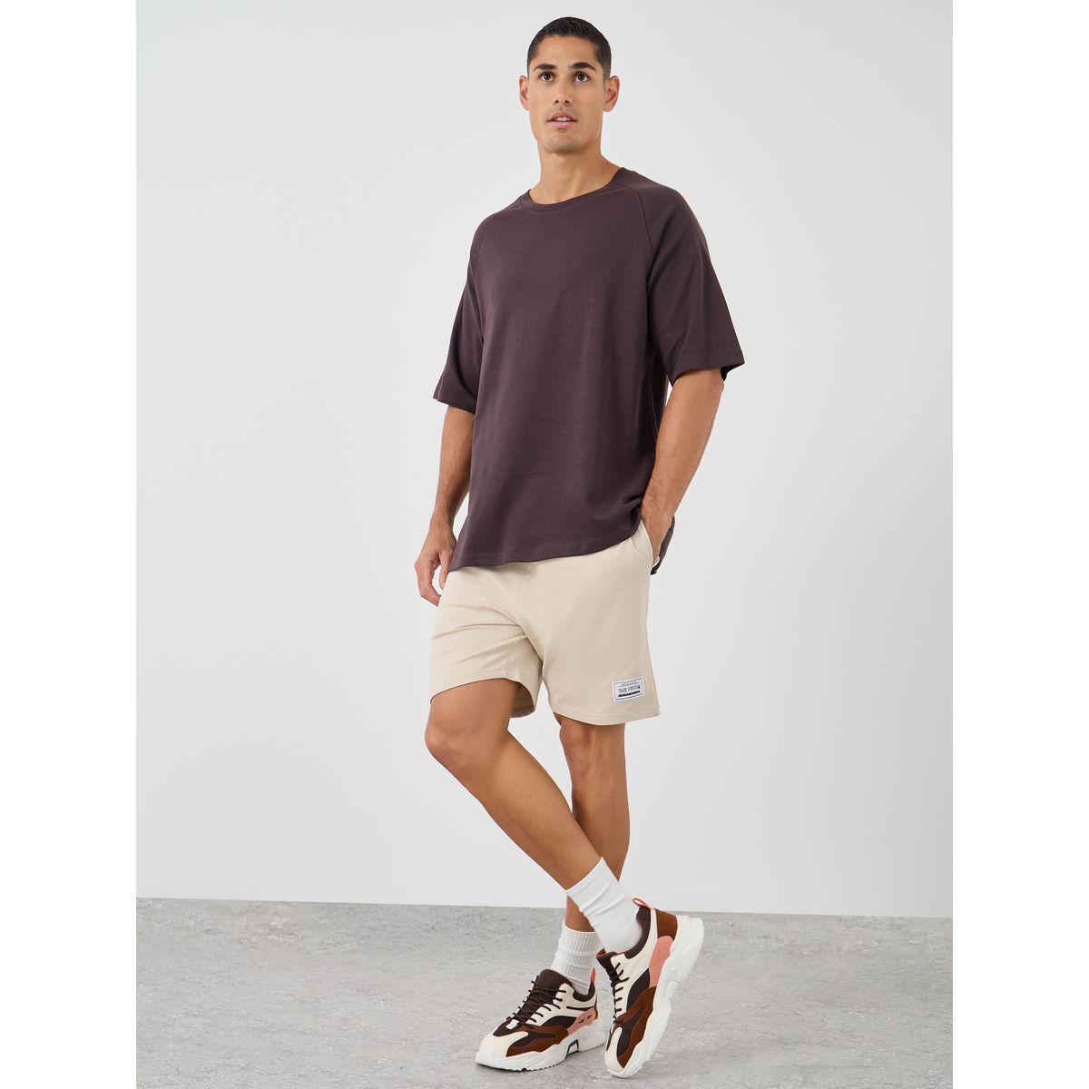 شورت تيري بقصة عادية مع شارة-men-clothing-bottoms-shorts-image-2