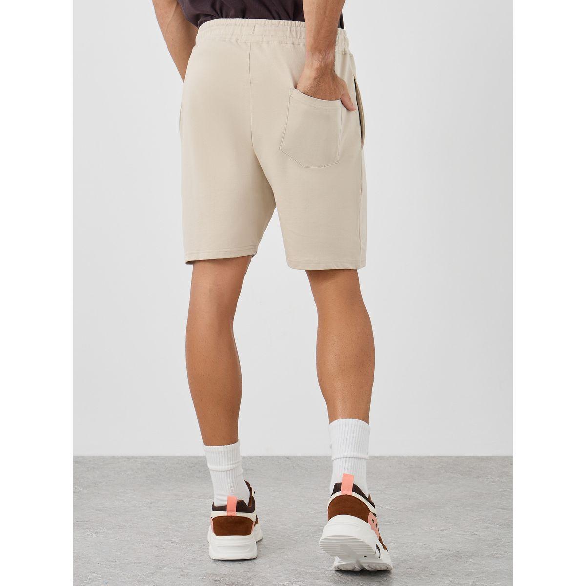 شورت تيري بقصة عادية مع شارة-men-clothing-bottoms-shorts-image-4