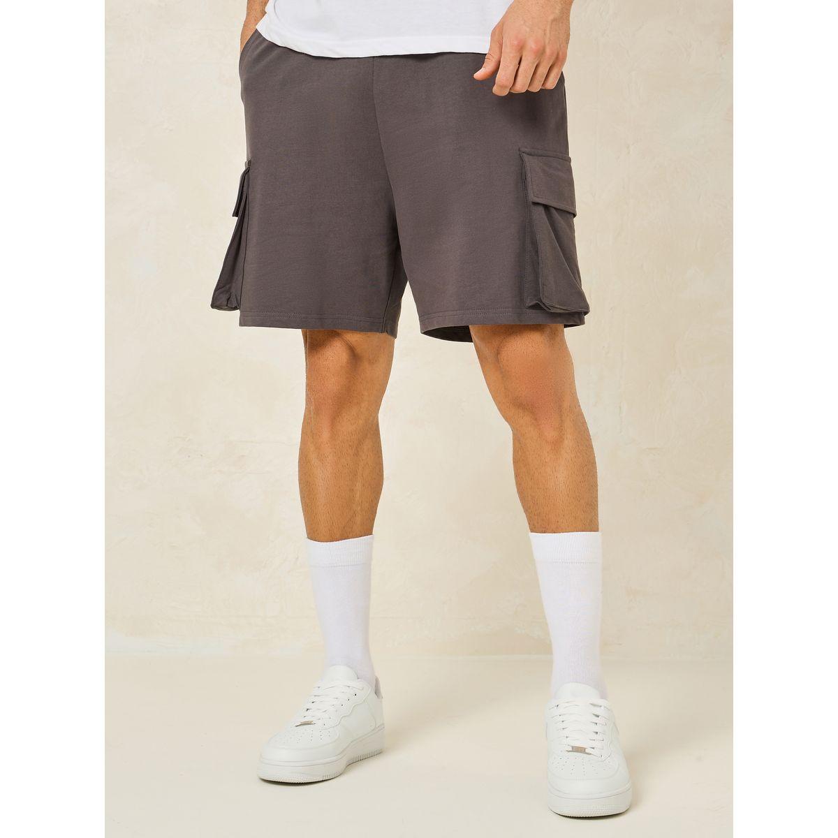 Styli Oversized Basic Knit Cargo Shorts-men-clothing-bottoms-shorts-image-1