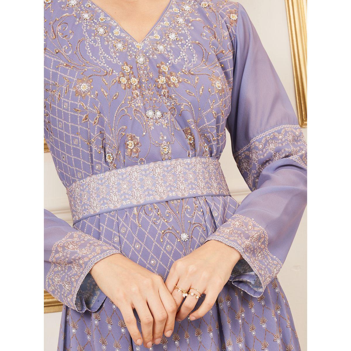 جلابية مزينة بحجر الراين مع حزام خصر ماكسيم كرييشن × ستايلي-women-arabicclothing-jalabiyas-image-3