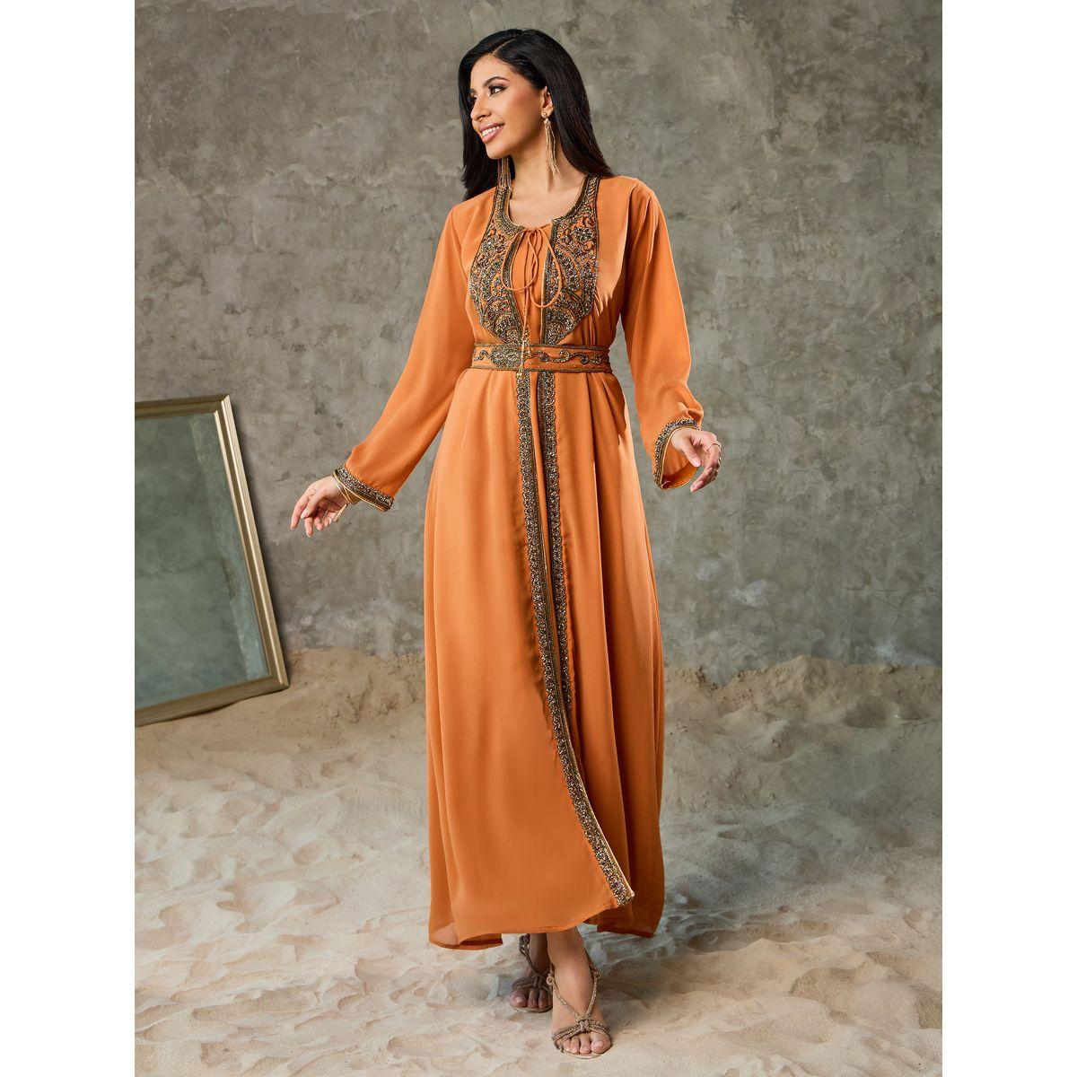 قفطان بتفاصيل مُطرّزة بالخرز مع حزام-women-arabicclothing-kaftan-image-1