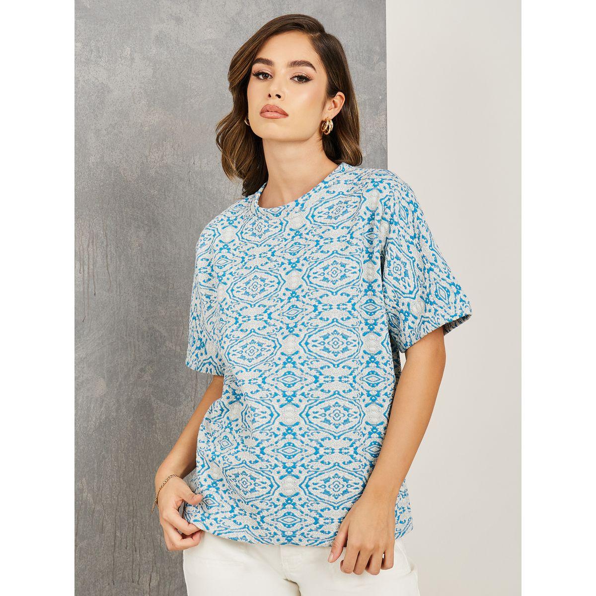 تيشيرت بتفاصيل بارزة الملمس-women-clothing-tshirts-image-1
