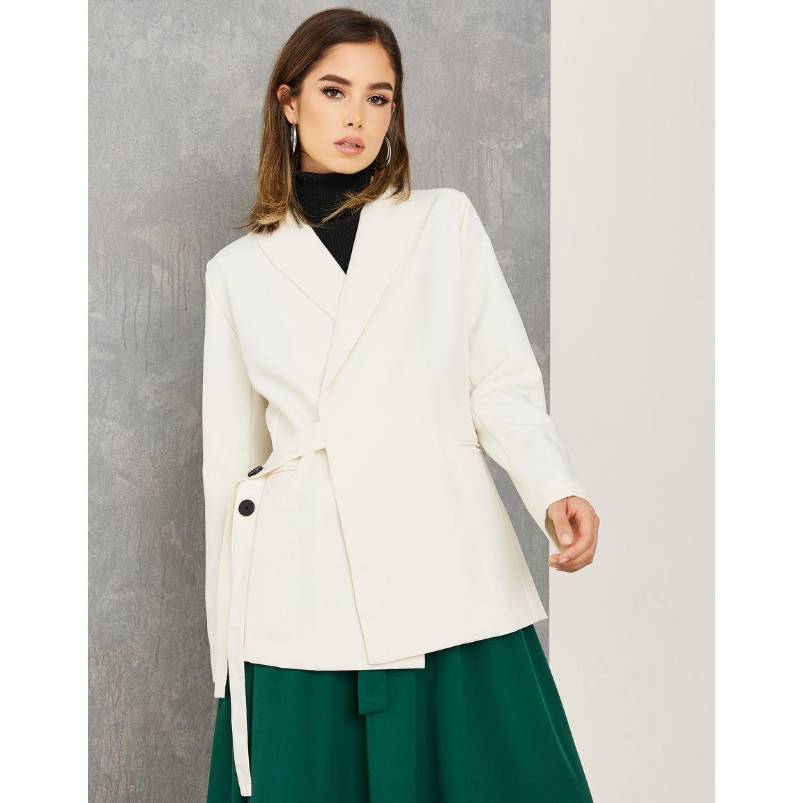 بليزر بنمط لف وأزرار-women-clothing-coatsandjackets-blazers-image-1