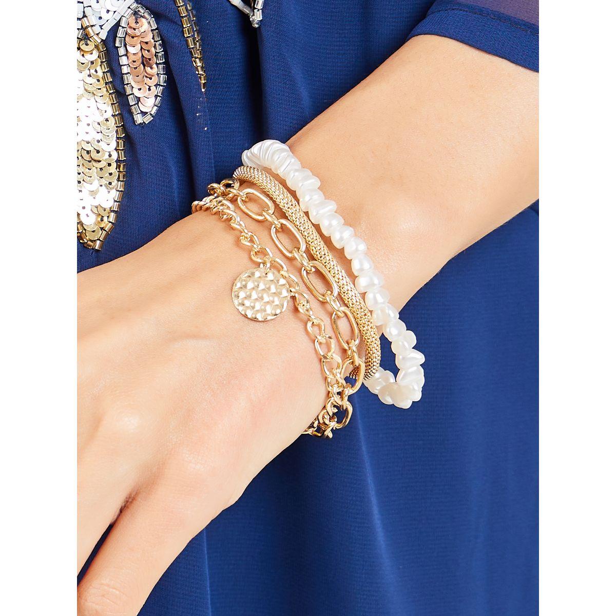 مجموعة من 4 اساور يد متنوعة-women-watchesandjewellery-jewellery-banglesandbracelets-image-1