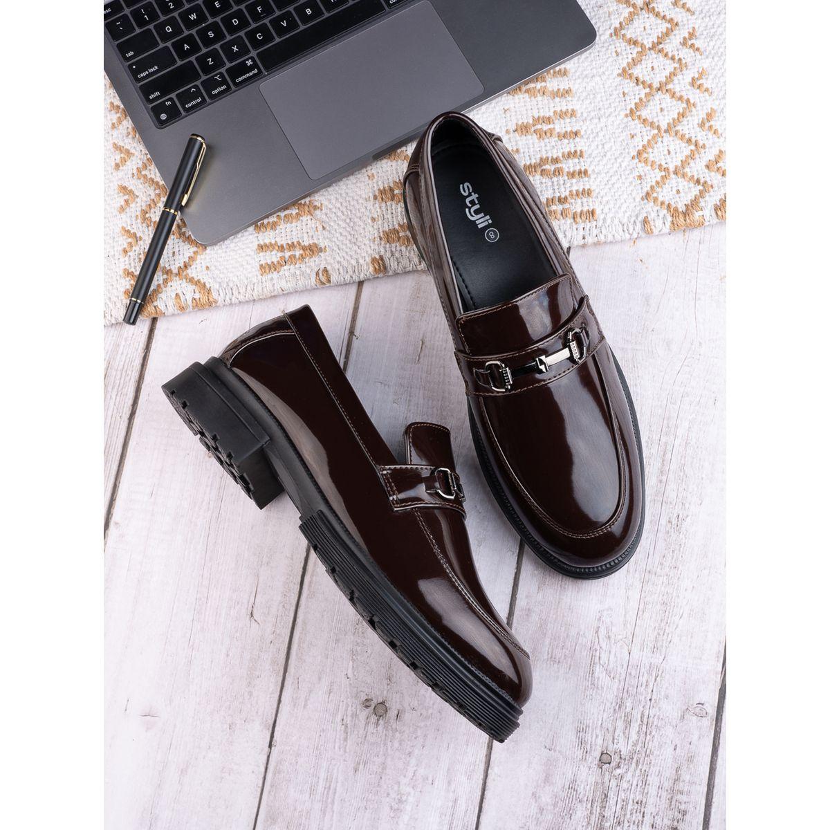 حذاء لوفرز بكعب شانكي وحلية معدنية-men-shoes-loafersandmoccasins-image-1