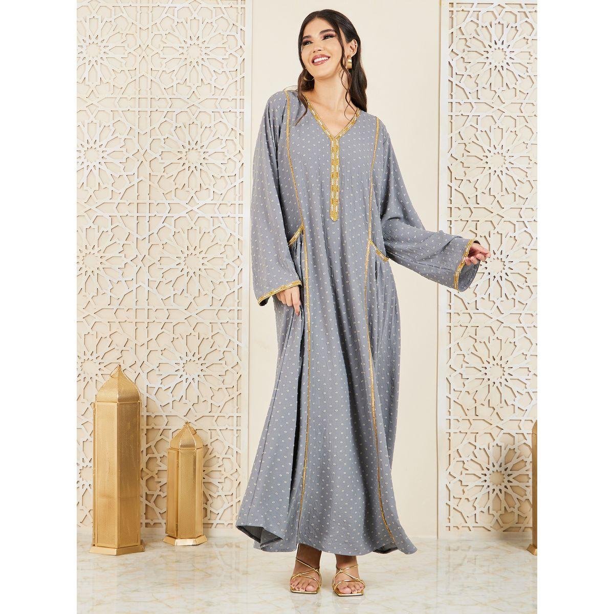 جلابية بتفاصيل مُطرّزة مع تفاصيل جيوب-women-arabicclothing-jalabiyas-image-3