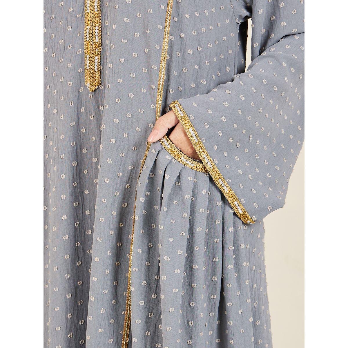 جلابية بتفاصيل مُطرّزة مع تفاصيل جيوب-women-arabicclothing-jalabiyas-image-4