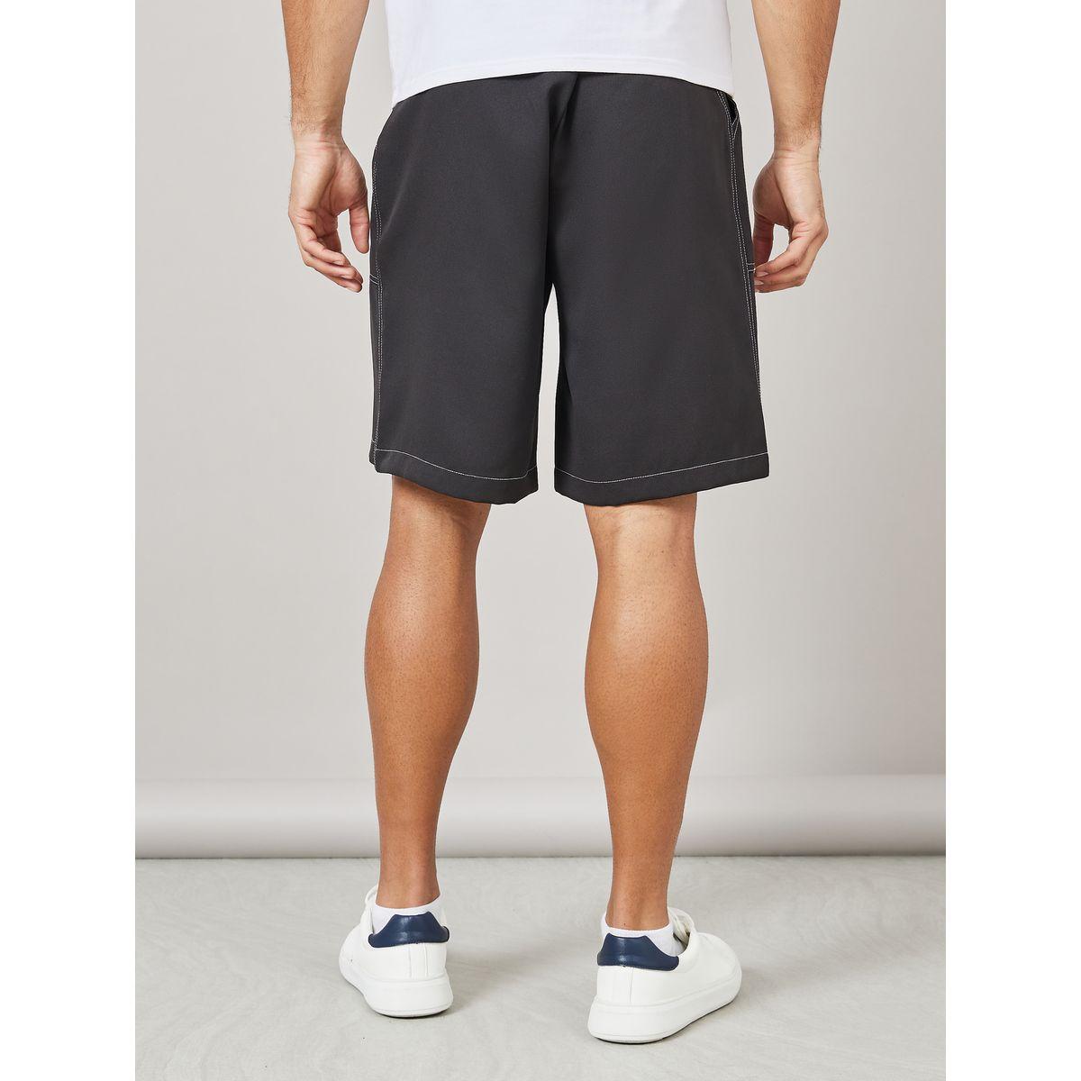 شورت باراشوت واسع بدرزات وجيوب-men-clothing-bottoms-shorts-image-4