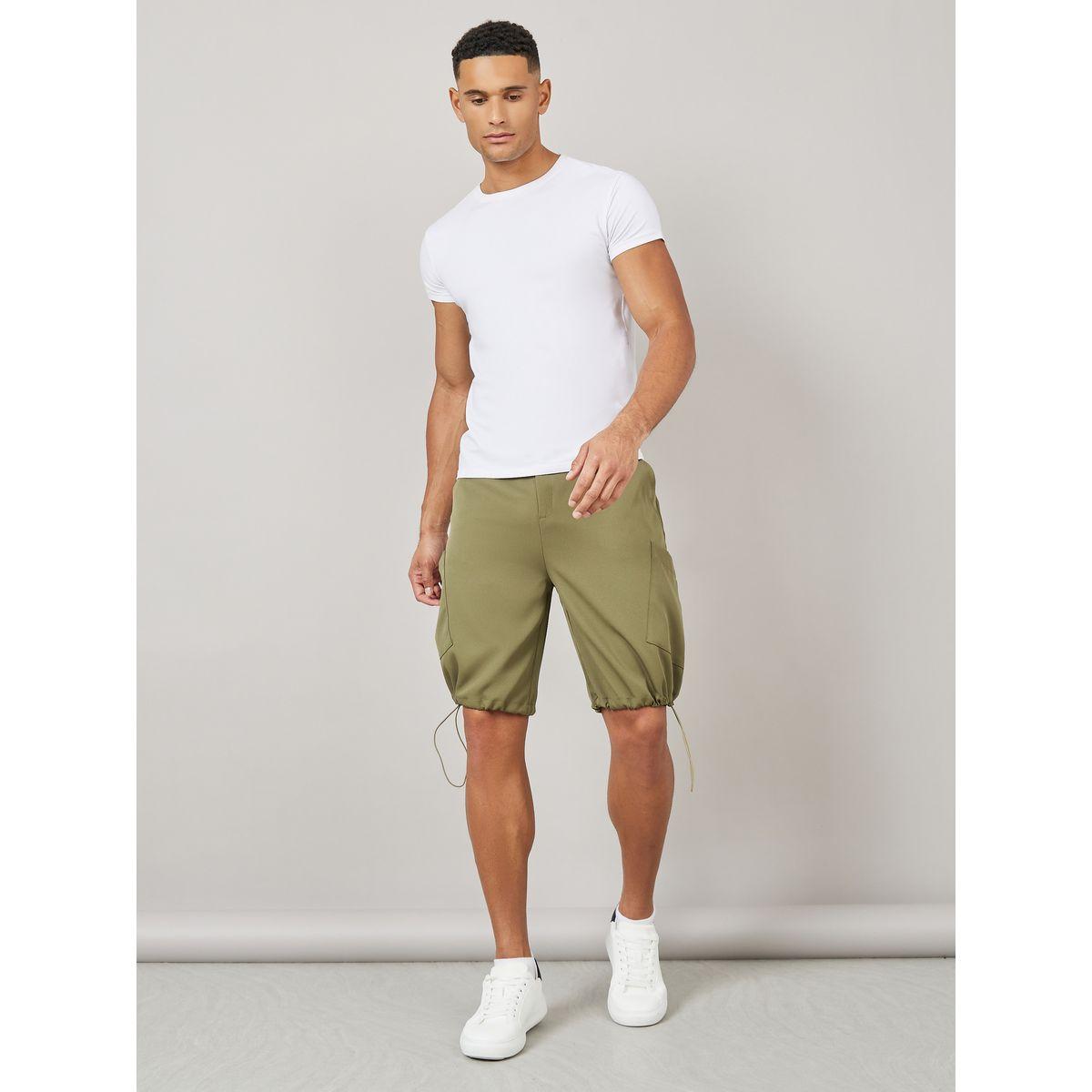 شورت باراشوت واسع باربطةوجيوب-men-clothing-bottoms-shorts-image-2