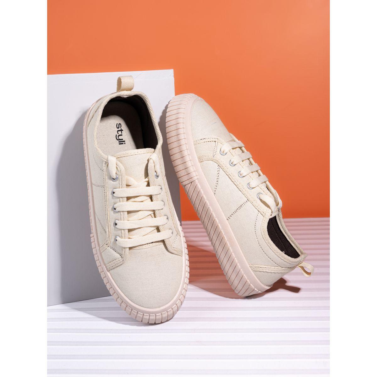 Styli Contrast Stitch Casual Canvas Lace Up Sneakers-men-shoes-loafersandmoccasins-image-1