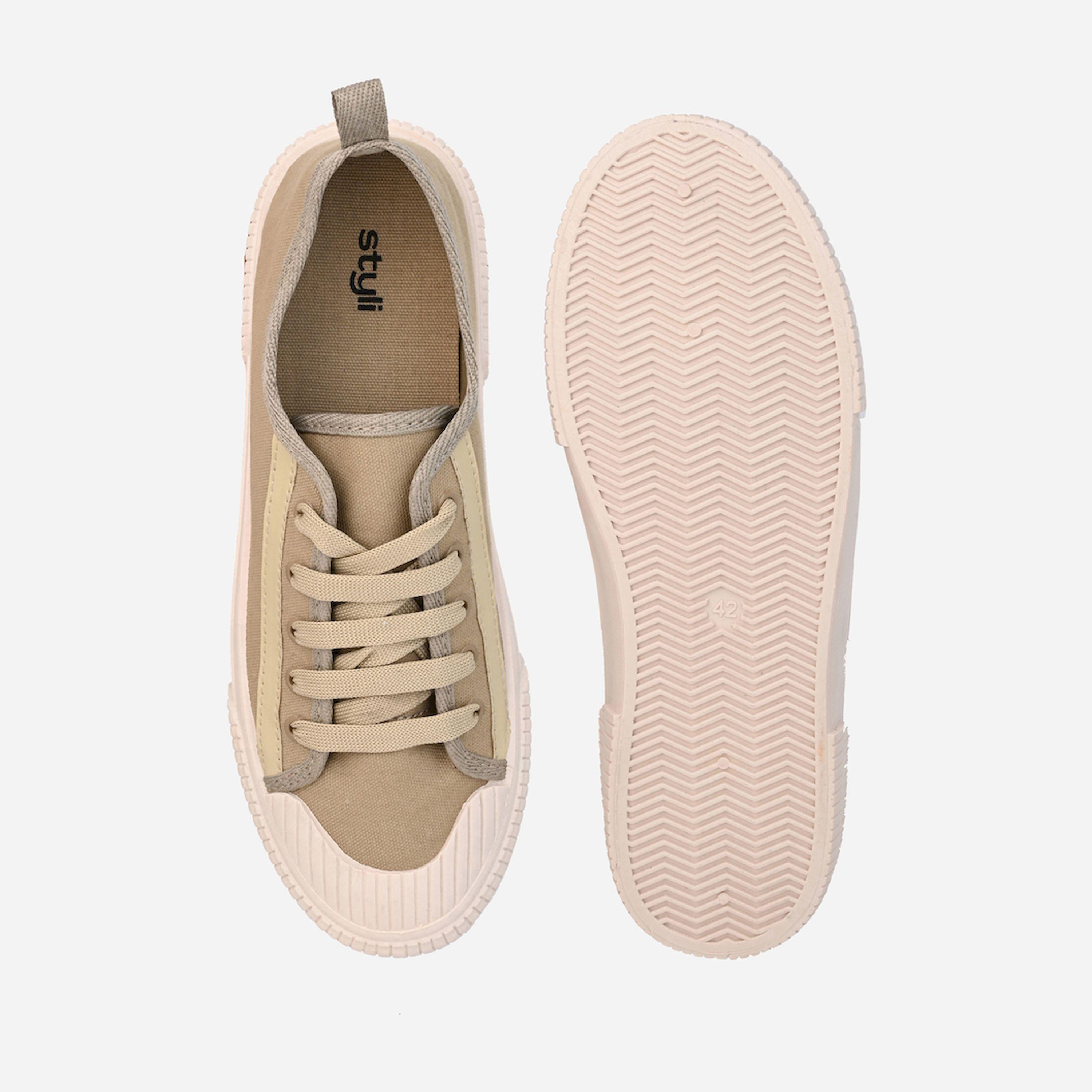 ستايلي - حذاء رياضي من القماش مزين بشريط وبرباط-men-shoes-loafersandmoccasins-image-4