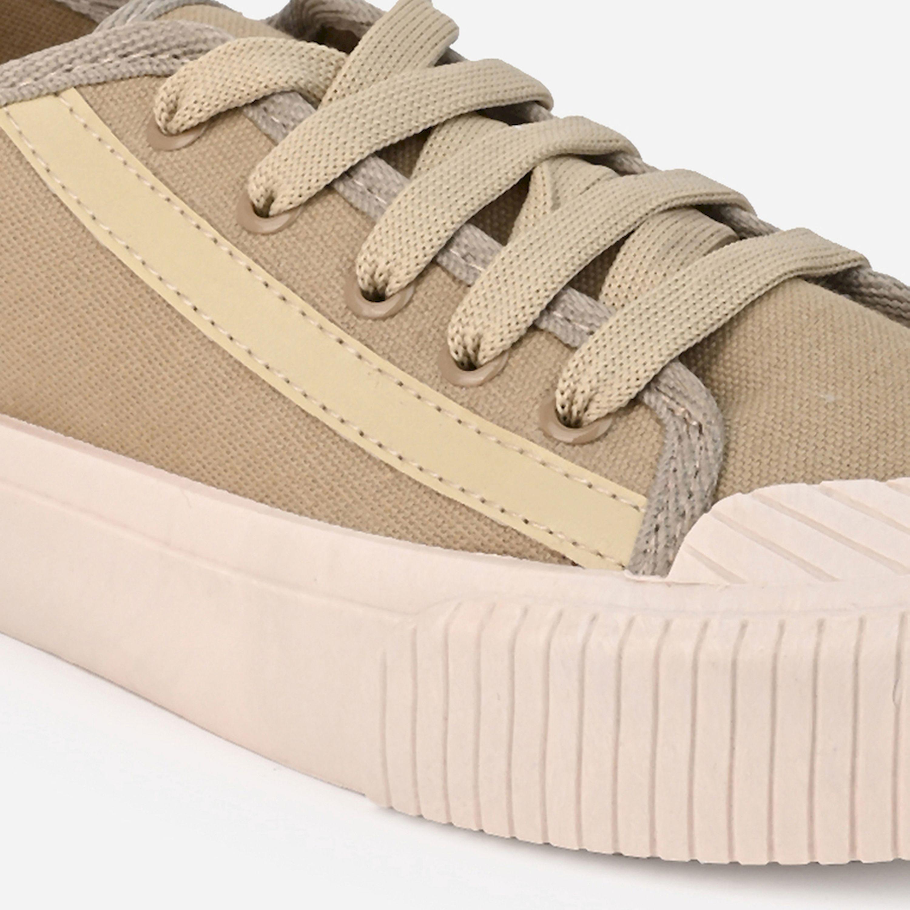 ستايلي - حذاء رياضي من القماش مزين بشريط وبرباط-men-shoes-loafersandmoccasins-image-5