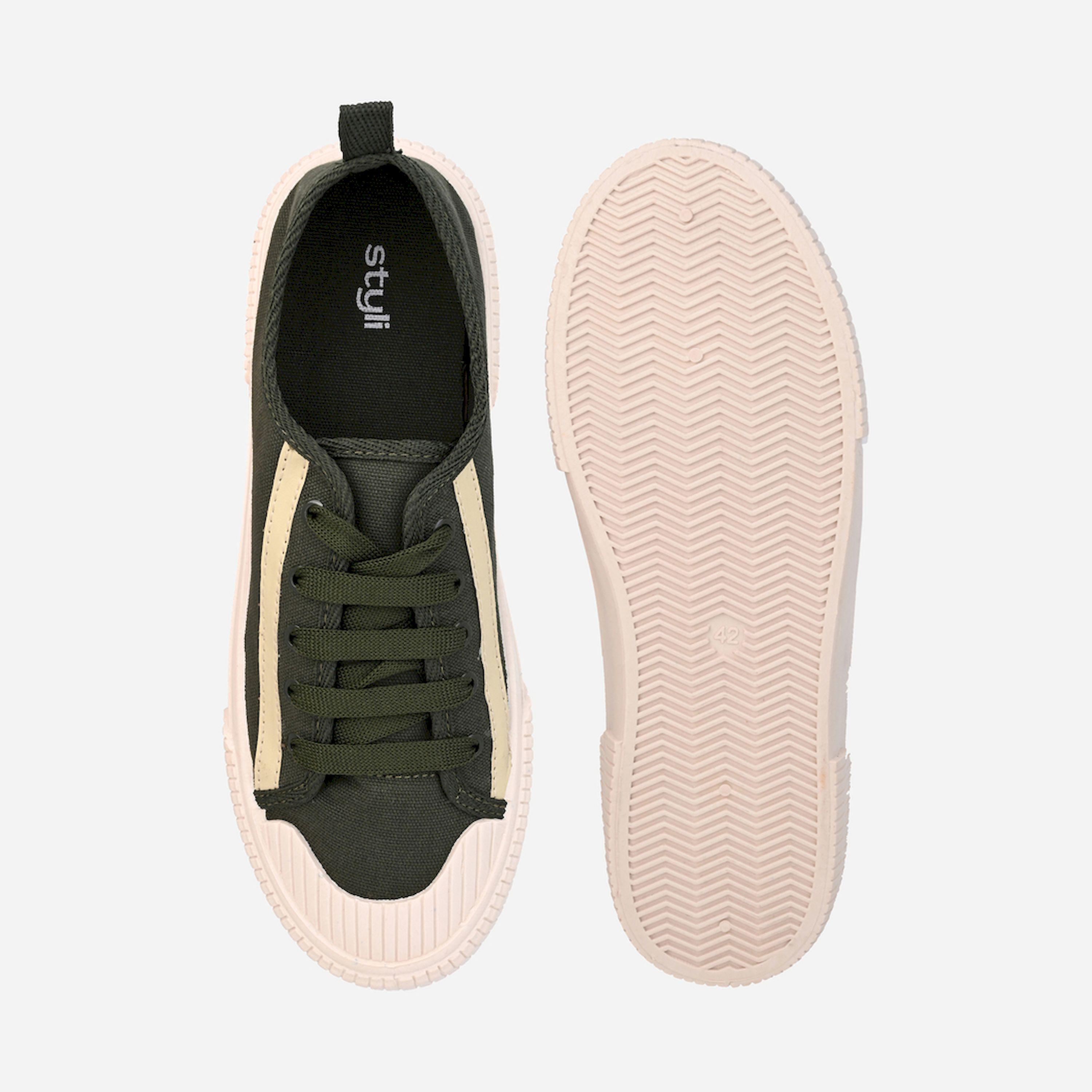 ستايلي - حذاء رياضي من القماش مزين بشريط وبرباط-men-shoes-sneakers-image-6