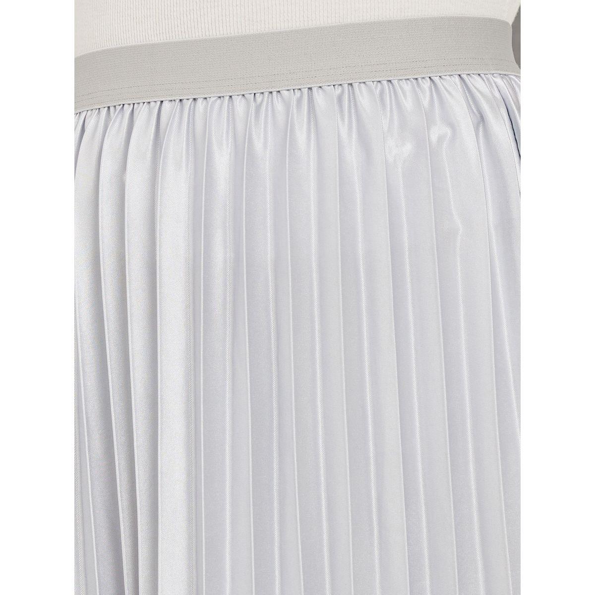 Styli Pleated Shiny Maxi Skirt-women-clothing-bottoms-skirts-image-3