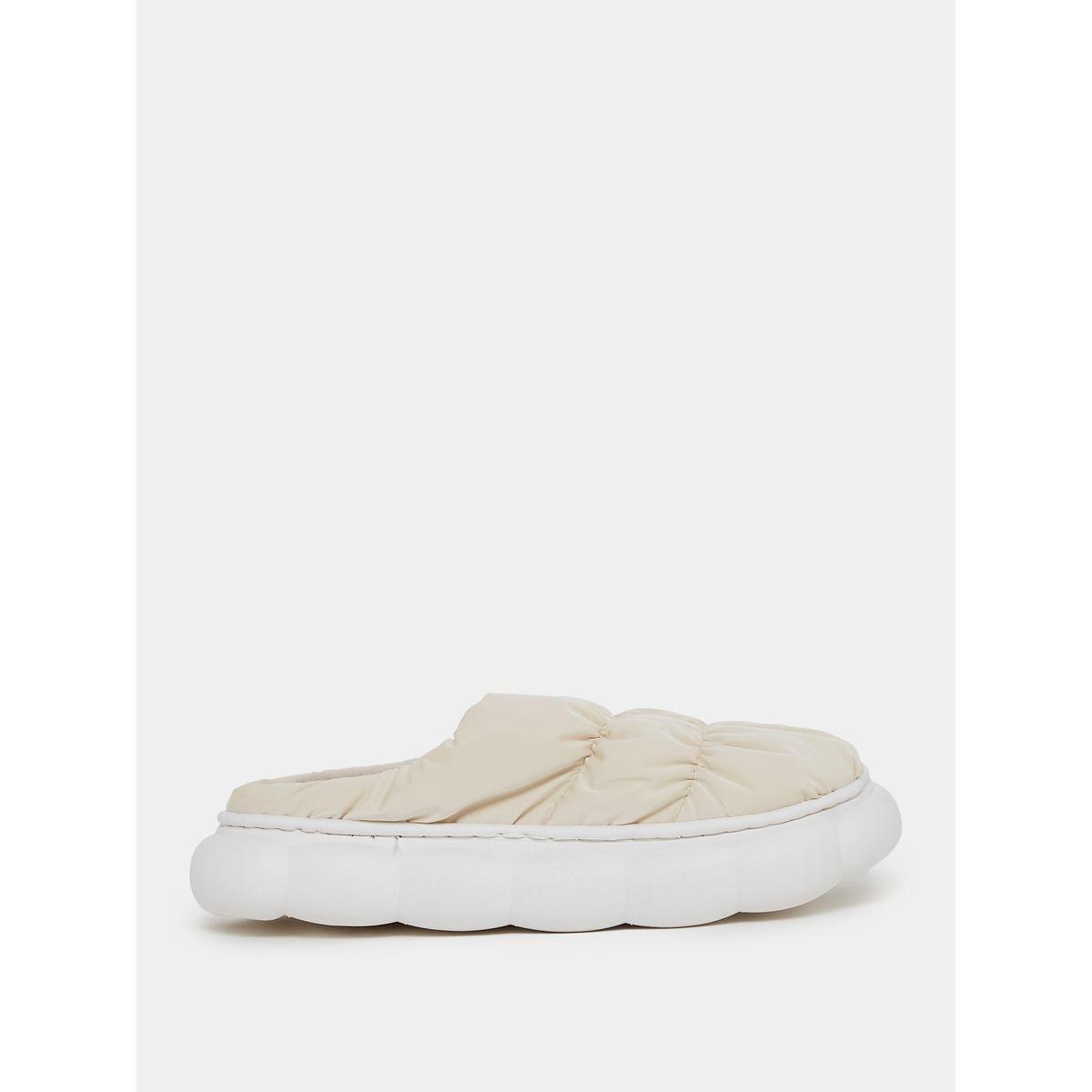شبشب غرفة نوم مزين بفرو صناعي-women-shoes-bedroomslippers-image-1