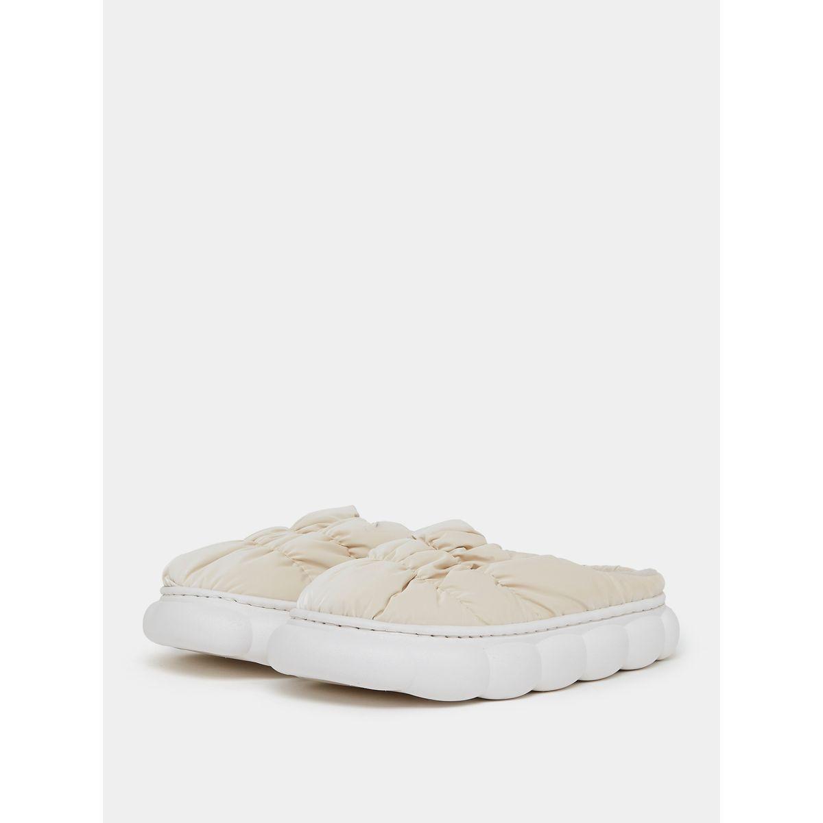 Styli Quilted Faux Fur Detail Bedroom Slippers-women-shoes-bedroomslippers-image-2