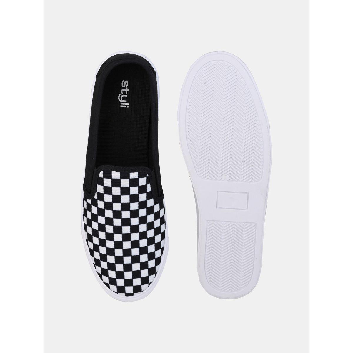 Styli Checkerboard Canvas Slip On Shoes-men-shoes-sneakers-image-4