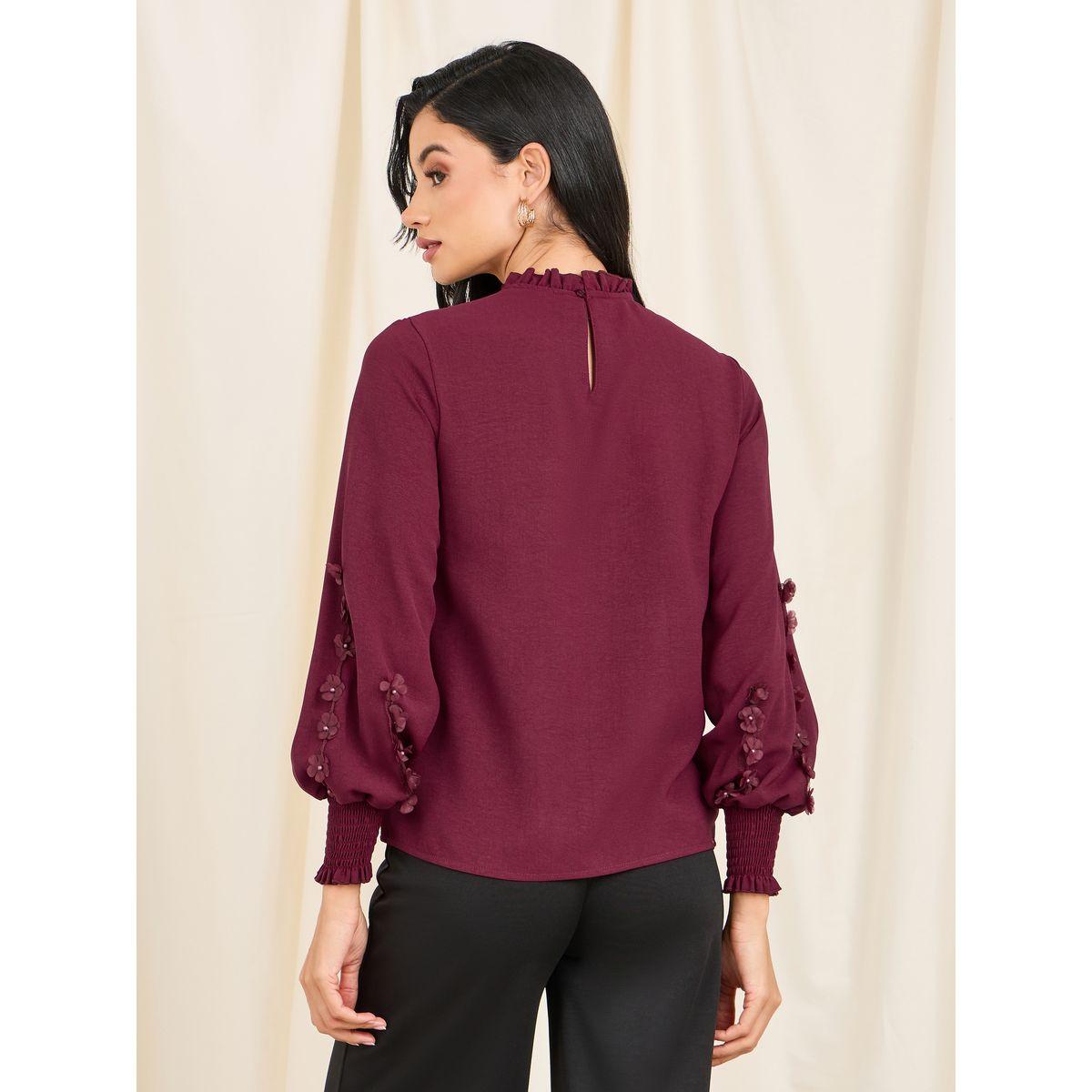 بلوزة مزينة بزهور مع ياقة عالية-women-clothing-shirtsandblouses-blouses-image-5