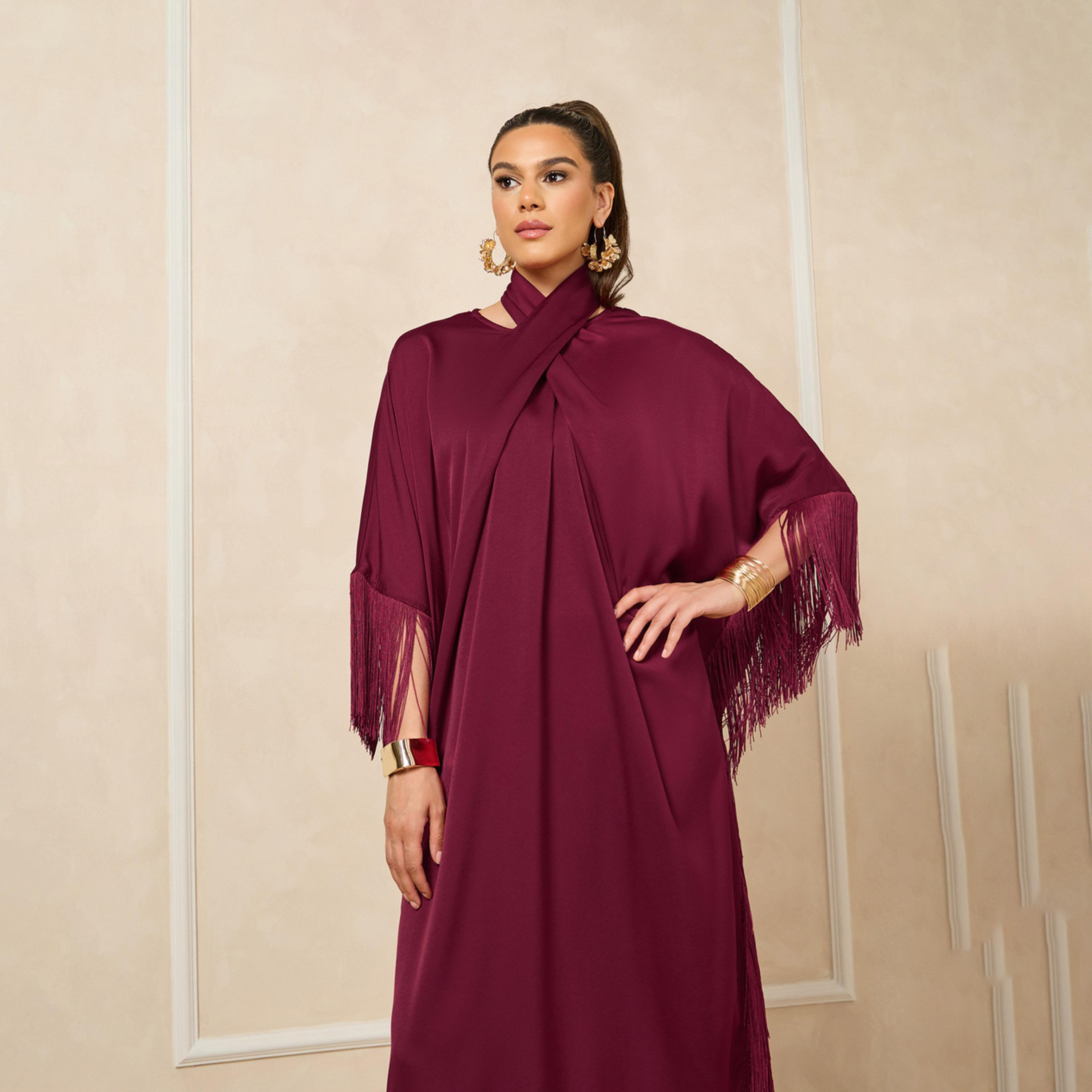 ستايلي - فستان ماكسي من الساتان بفتحة رقبة على شكل V مع حواف شراشيب-women-clothing-dresses-image-3