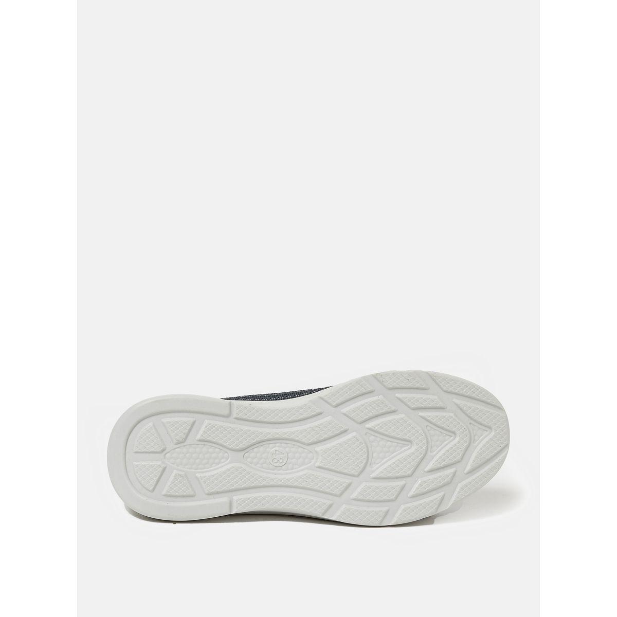 Textured Low Top Lace Up Sneakers-men-shoes-sneakers-image-5