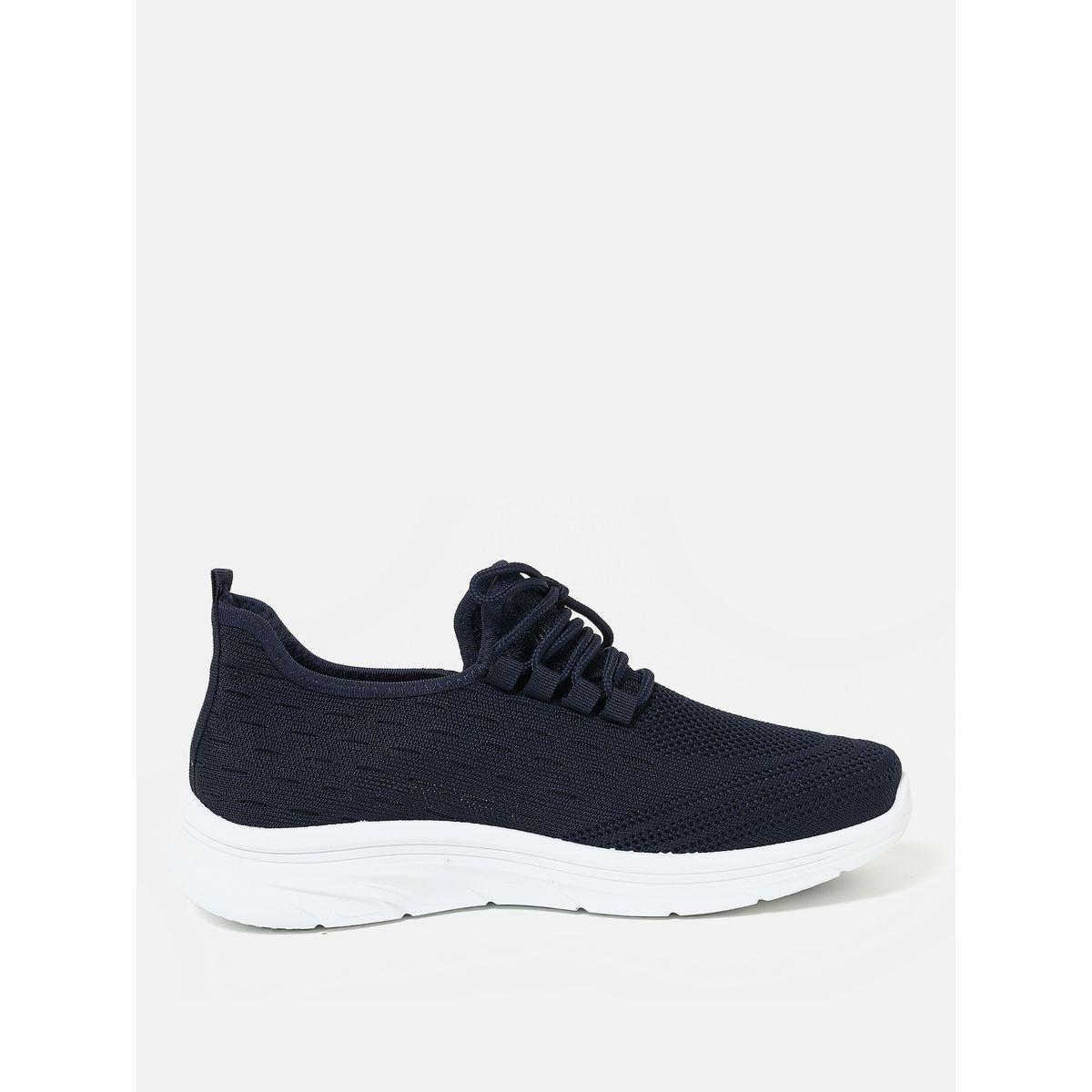 Textured Low Top Lace Up Sneakers-men-shoes-sneakers-image-5