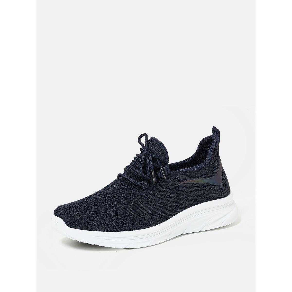 Textured Low Top Lace Up Sneakers-men-shoes-sneakers-image-2