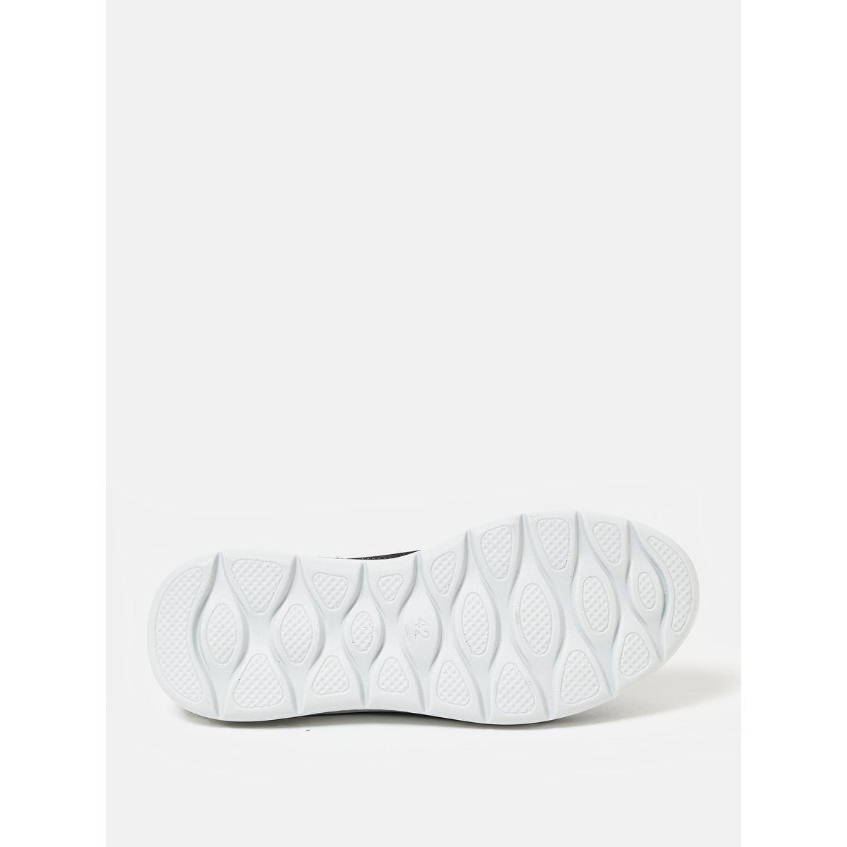 Mesh Textured Low Top Lace Up Sneakers-men-shoes-sneakers-image-5