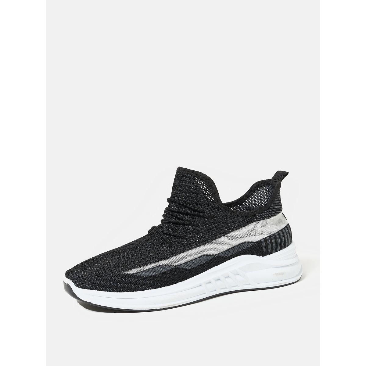 Side Texture Mesh Low Top Lace Up Sneakers-men-shoes-sneakers-image-2