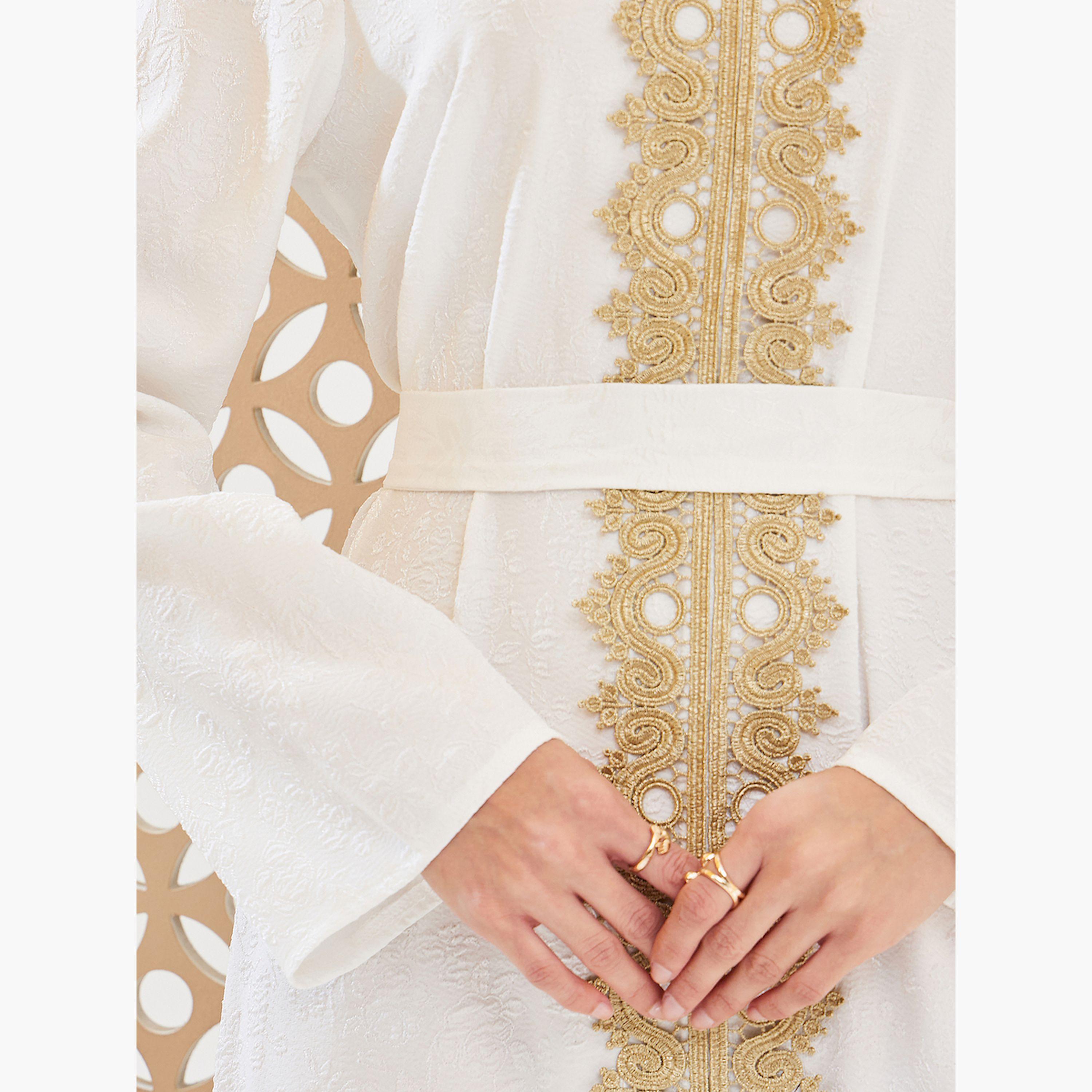 أميرة x ستايلي قفطان بتفاصيل جاكار ودانتيل-women-arabicclothing-kaftan-image-4
