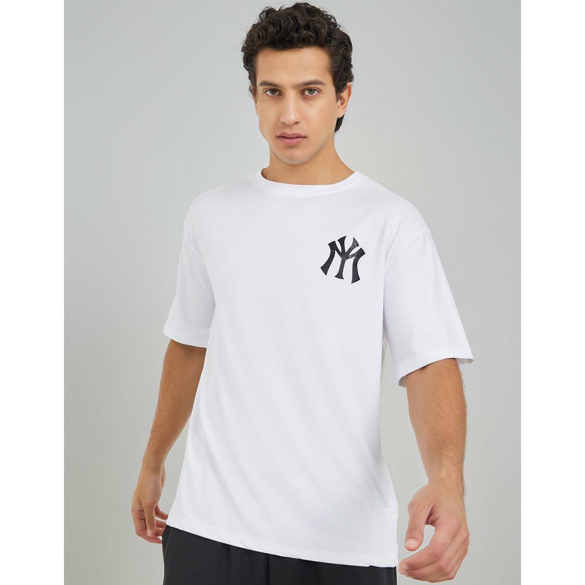 تيشيرت بقصة عادية وطبعة جرافيك-men-clothing-tshirtsandpolos-tshirts-image-3