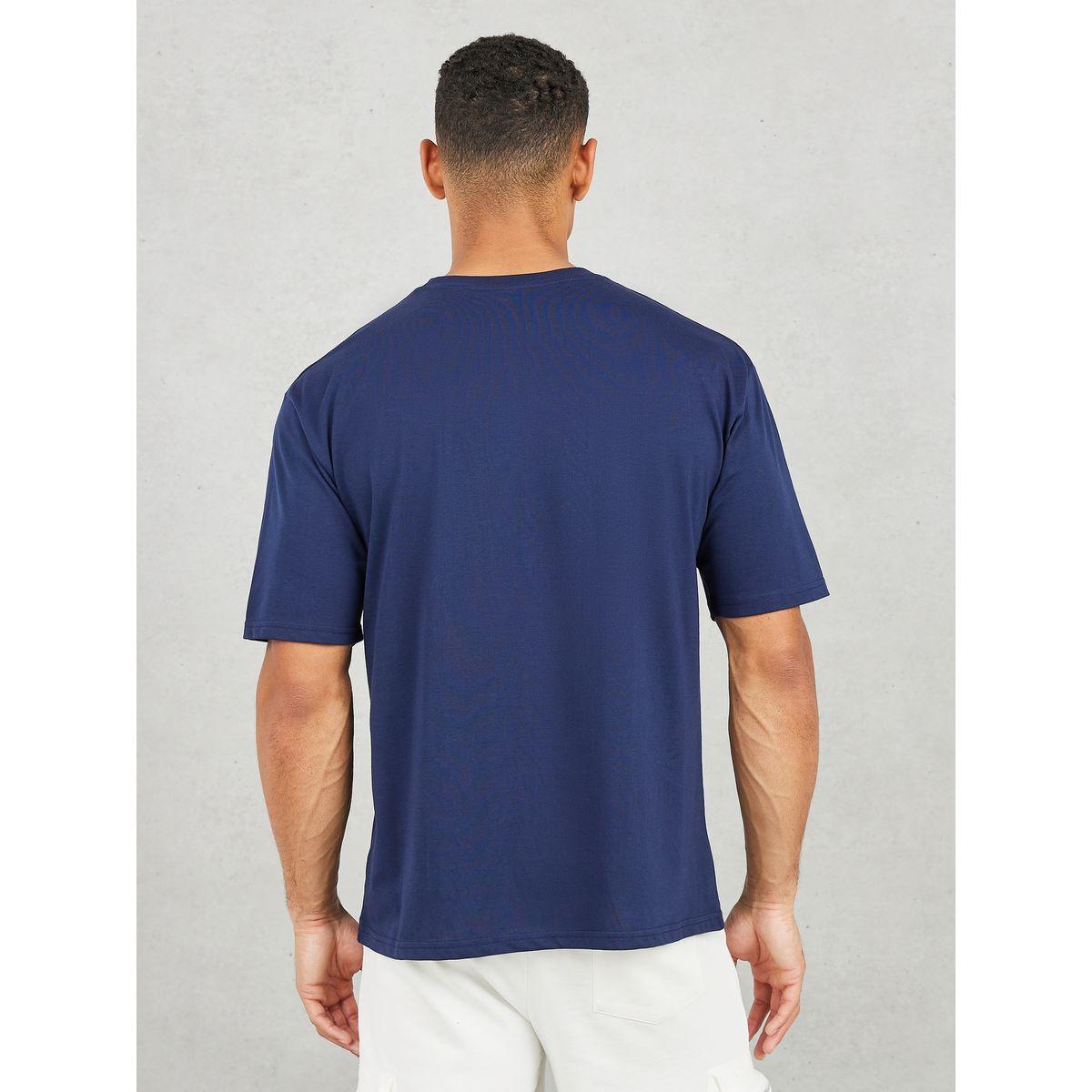 تيشيرت واسع بتفاصيل محزوزة واكمام قصيرة-men-clothing-tshirtsandpolos-tshirts-image-4