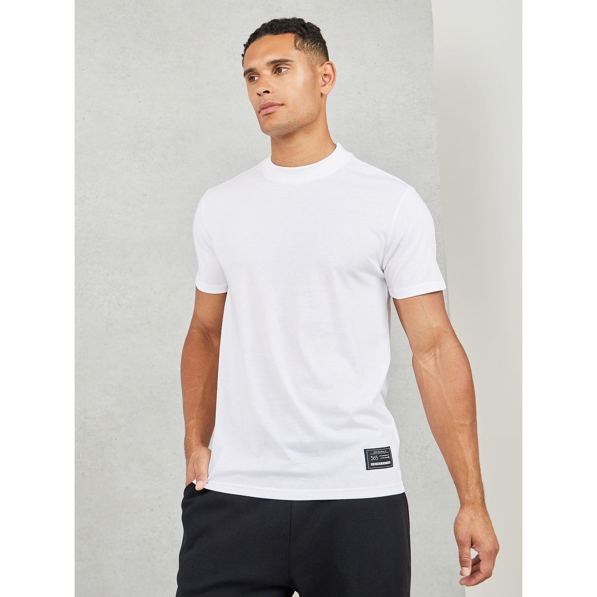 تيشيرت مزين بشارة مع قصة عادية-men-clothing-tshirtsandpolos-tshirts-image-1