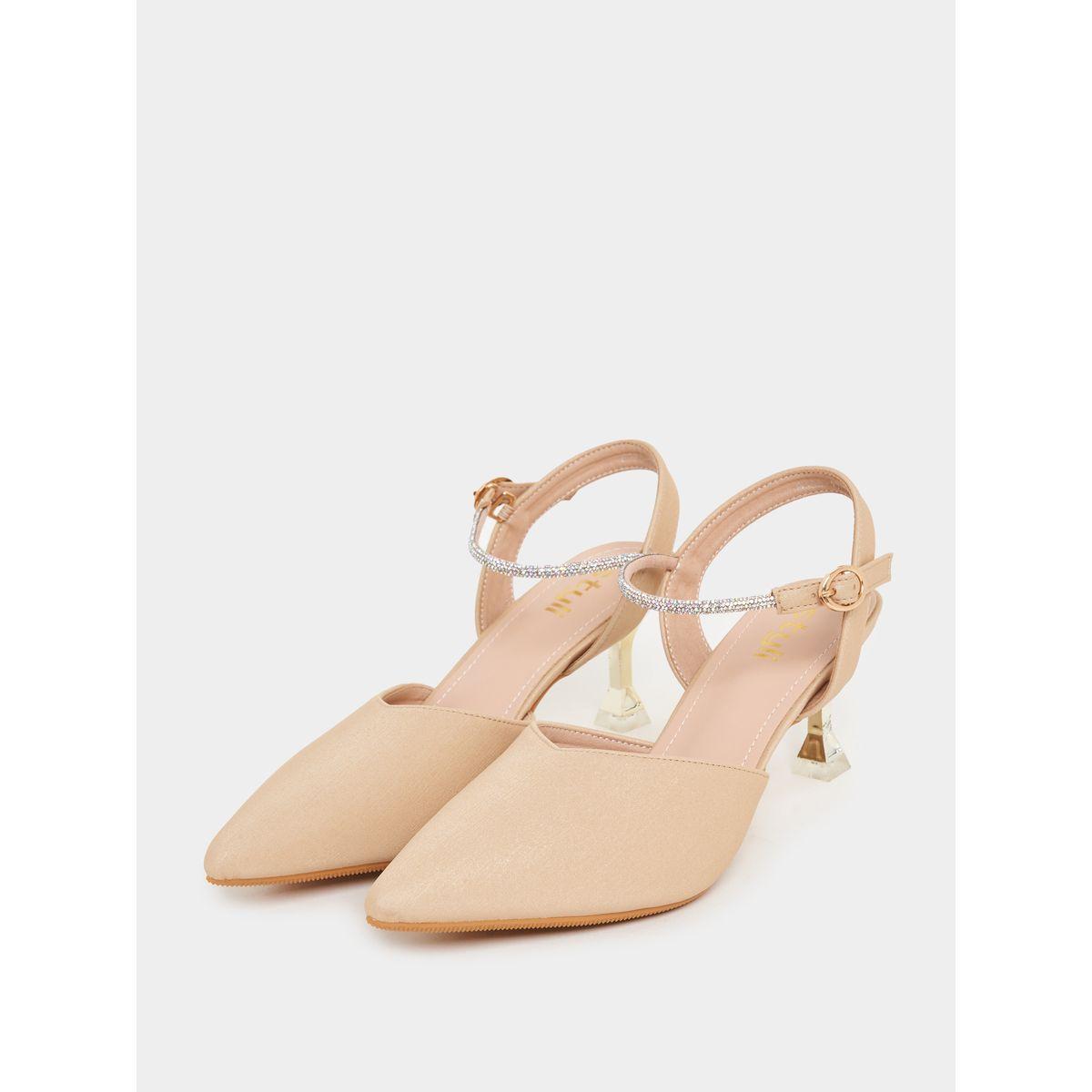 حذاء بامب بسير كاحل مرصع مع إبزيم غلق-women-shoes-heels-image-3