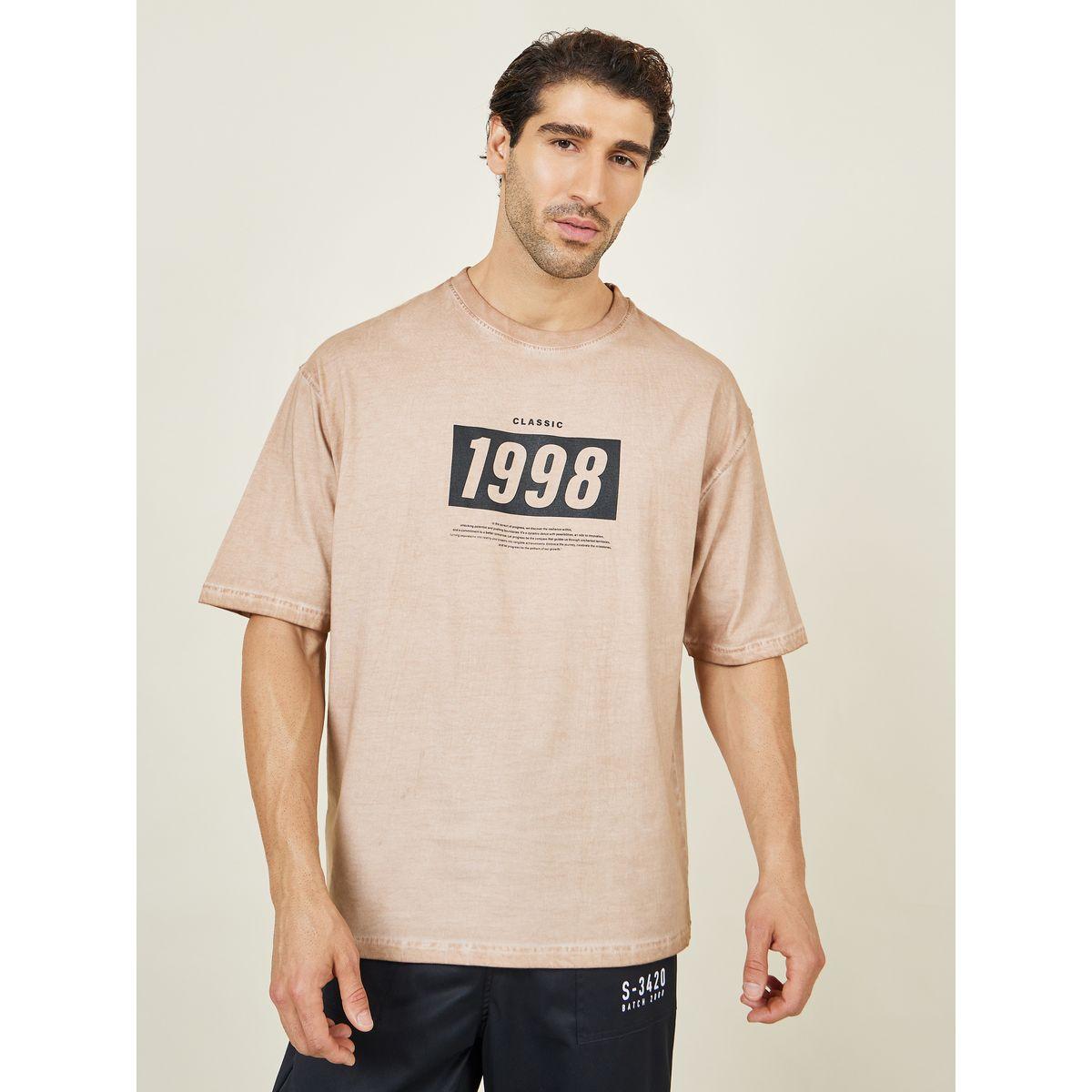 تيشيرت فضفاض مطبع بطبعة كتابة-men-clothing-tshirtsandpolos-tshirts-image-1