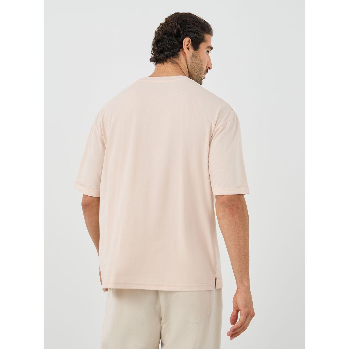تيشيرت فضفاض بياقة دائرية وأكمام قصيرة-men-clothing-tshirtsandpolos-tshirts-image-4