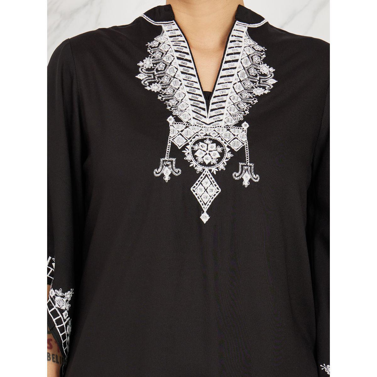 Styli Limited Contrast Embroidery Detail Tunic & Straight Pants Co-Ords-women-clothing-coordsets-image-3