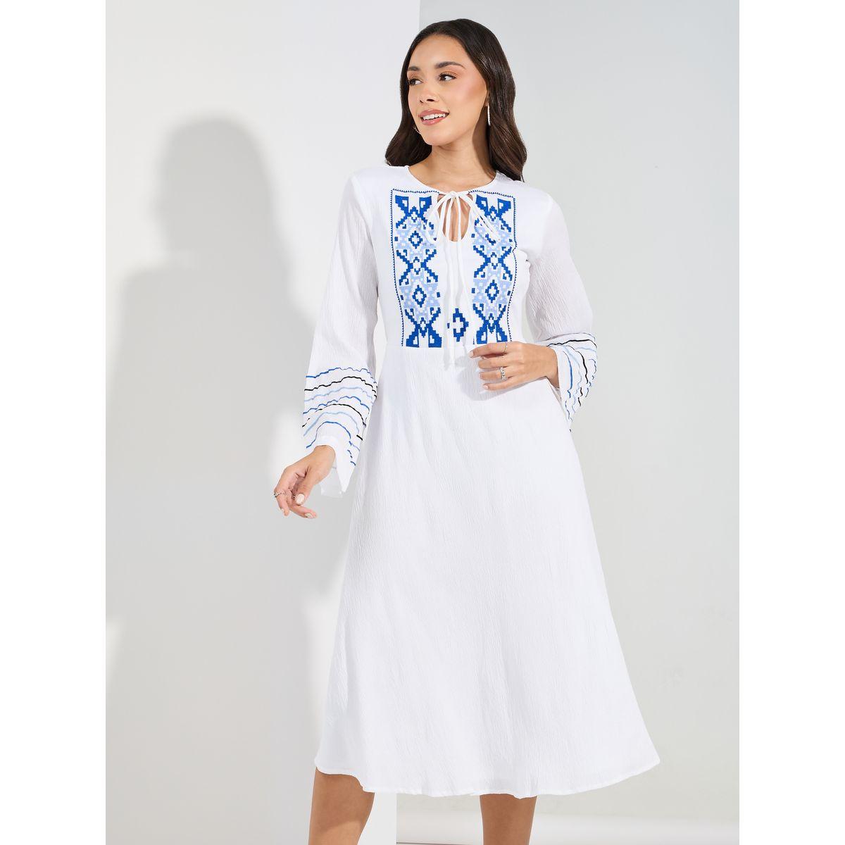 فستان ميدي مُطرّز مع ياقة باربطة-women-clothing-dresses-image-2