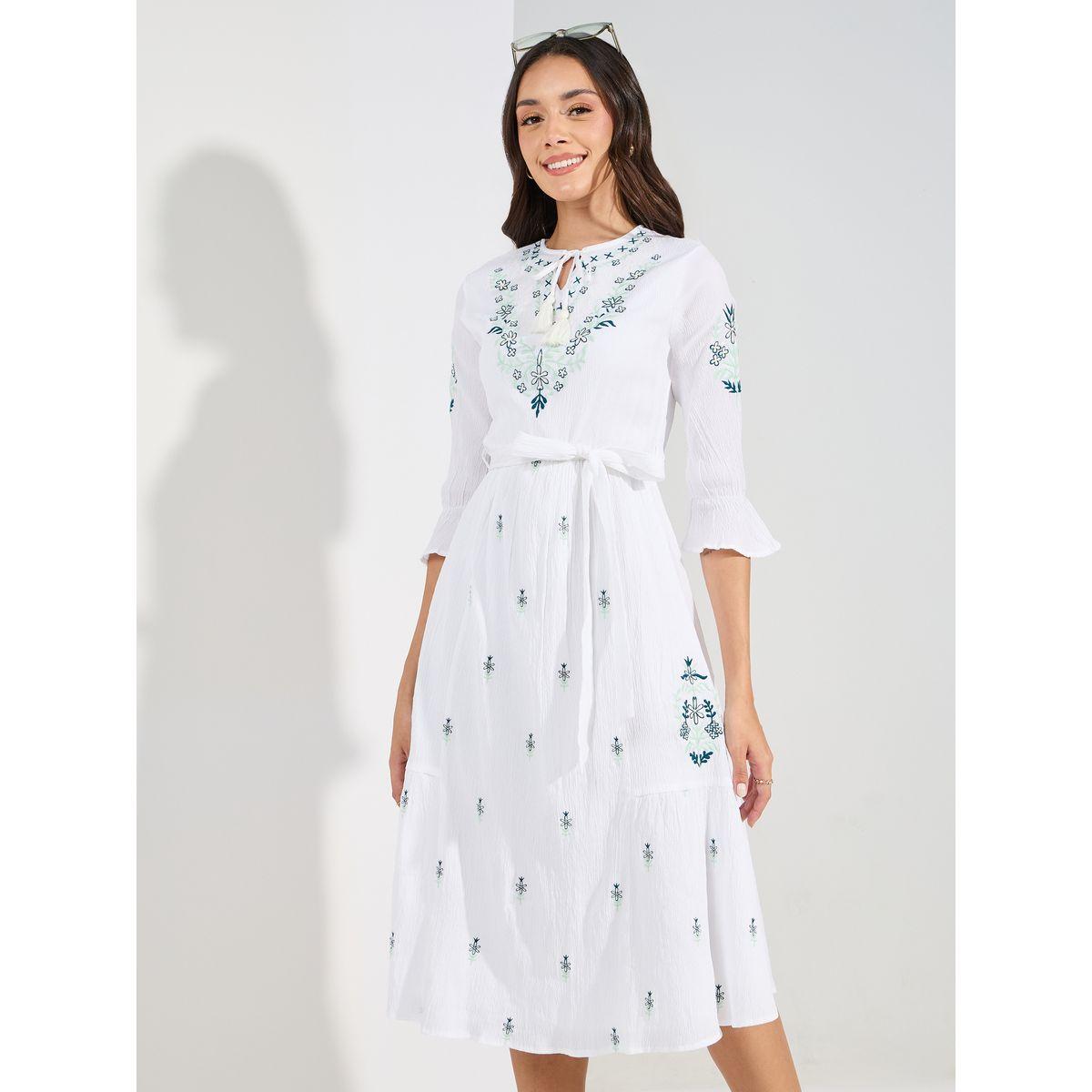 فستان ميدي بتفاصيل مُطرّزة مع حزام خصر-women-clothing-dresses-image-2
