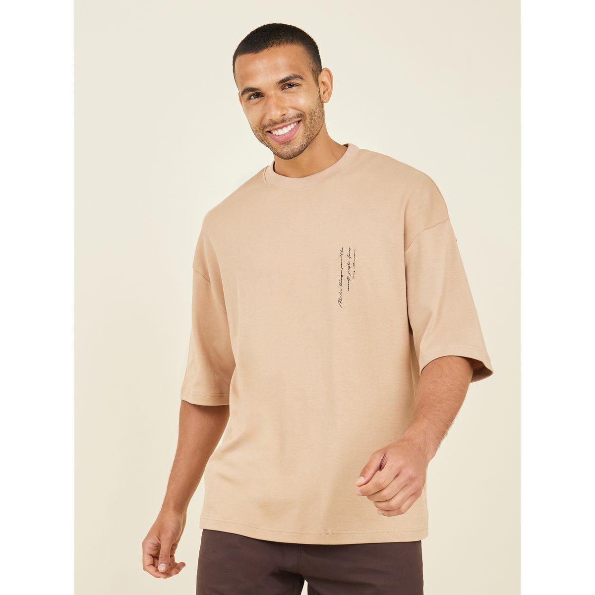 Styli Minimal Slogan Print Mock Neck Interlock Boxy Fit T-Shirt-men-clothing-tshirtsandpolos-tshirts-image-1