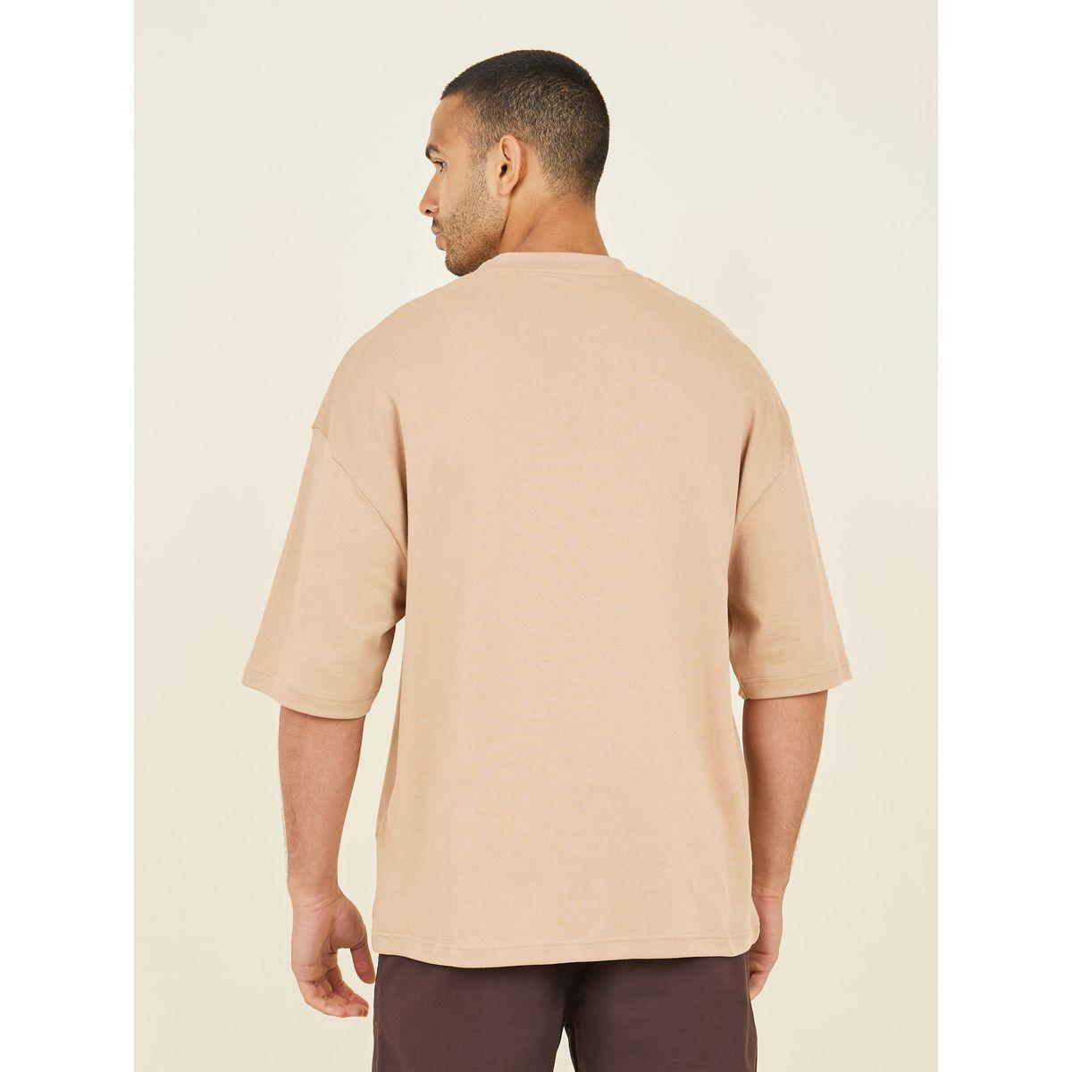 Styli Minimal Slogan Print Mock Neck Interlock Boxy Fit T-Shirt-men-clothing-tshirtsandpolos-tshirts-image-4