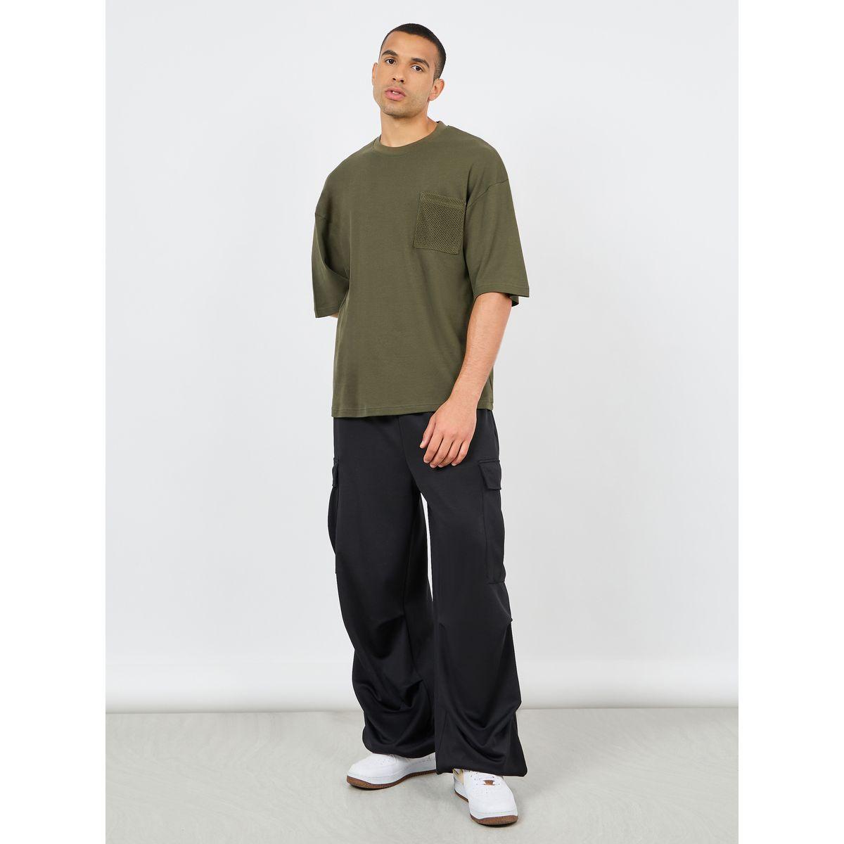Styli Crochet Pocket Detail Interlock Boxy Fit T-Shirt-men-clothing-tshirtsandpolos-tshirts-image-2