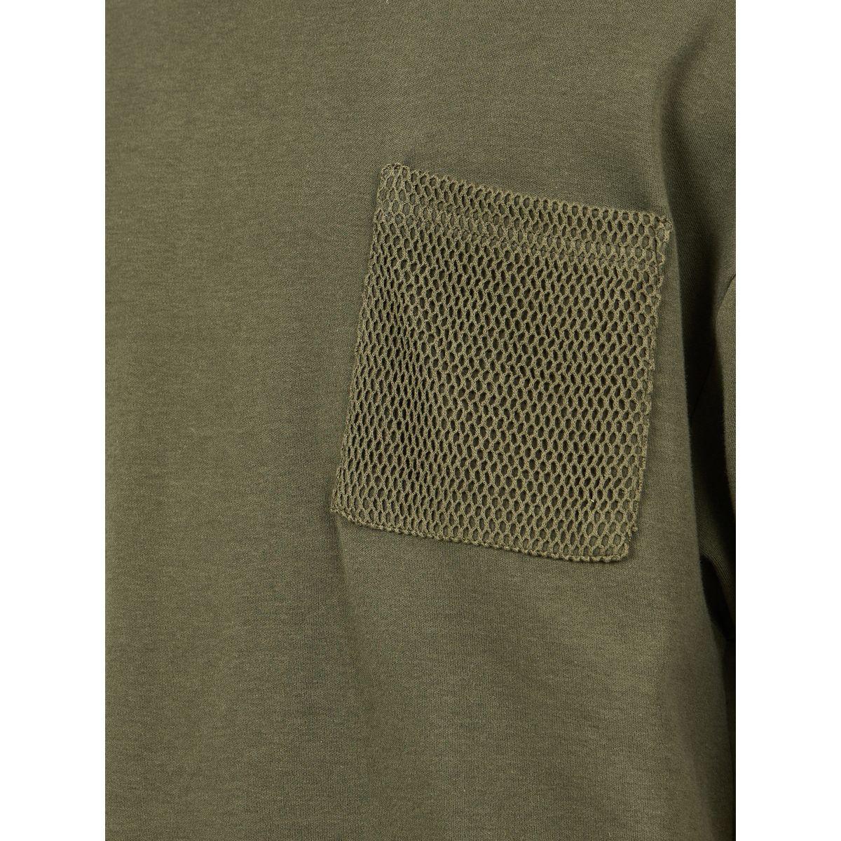 Styli Crochet Pocket Detail Interlock Boxy Fit T-Shirt-men-clothing-tshirtsandpolos-tshirts-image-3
