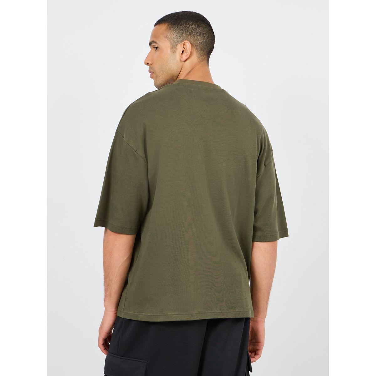 Styli Crochet Pocket Detail Interlock Boxy Fit T-Shirt-men-clothing-tshirtsandpolos-tshirts-image-4